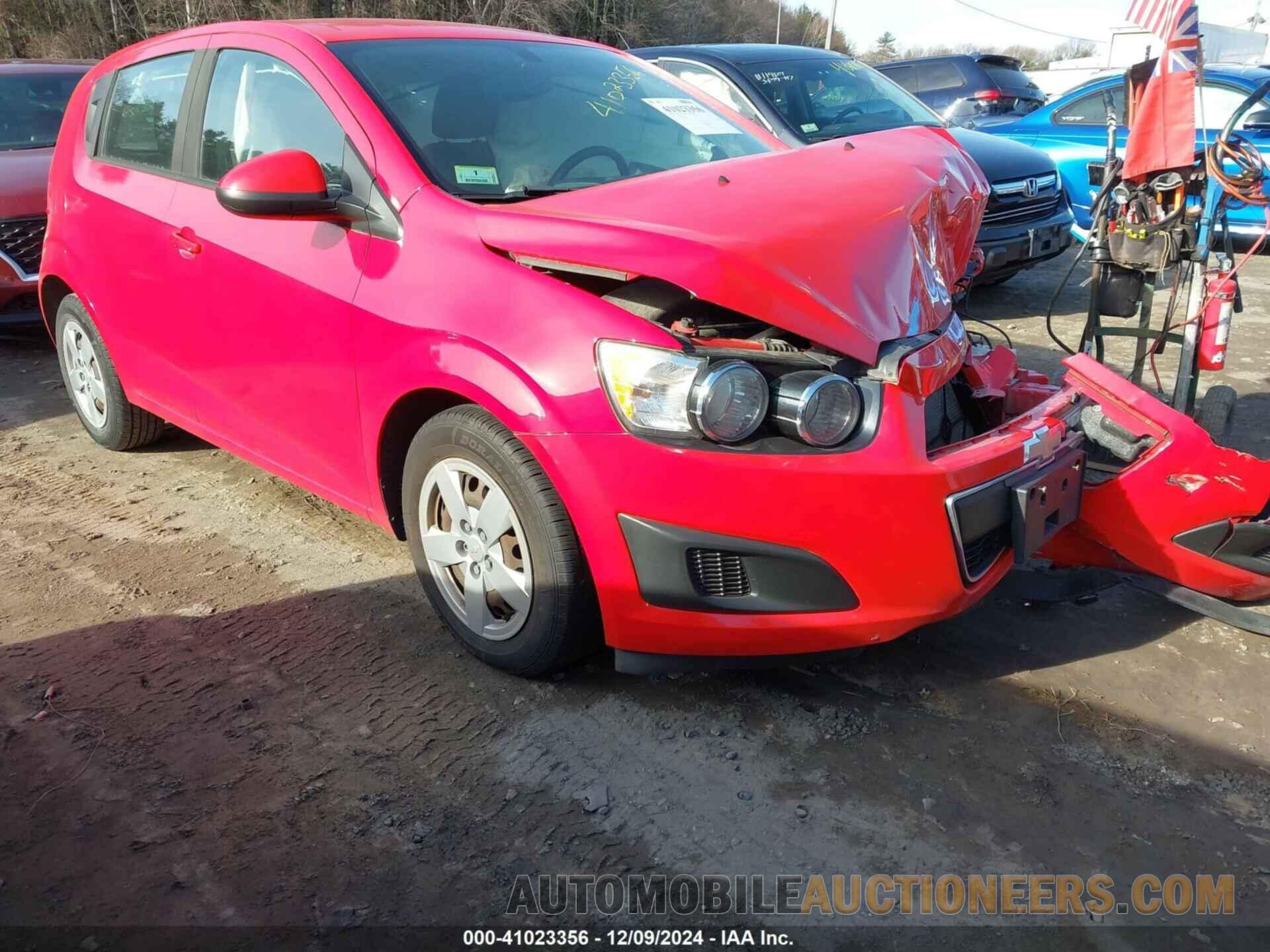 1G1JA6SG8F4203162 CHEVROLET SONIC 2015