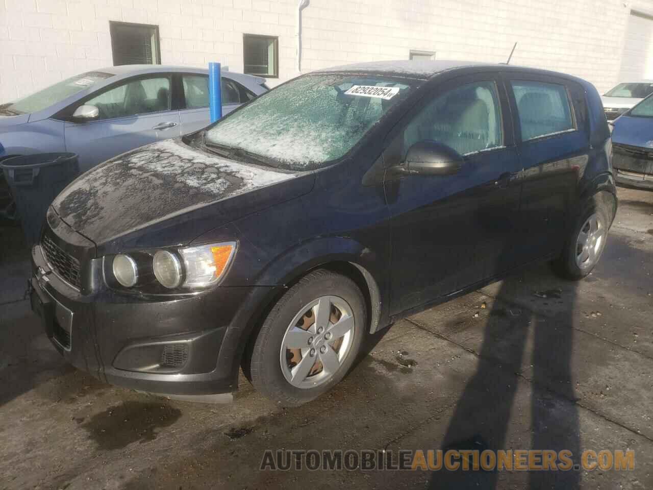 1G1JA6SH1F4114834 CHEVROLET SONIC 2015