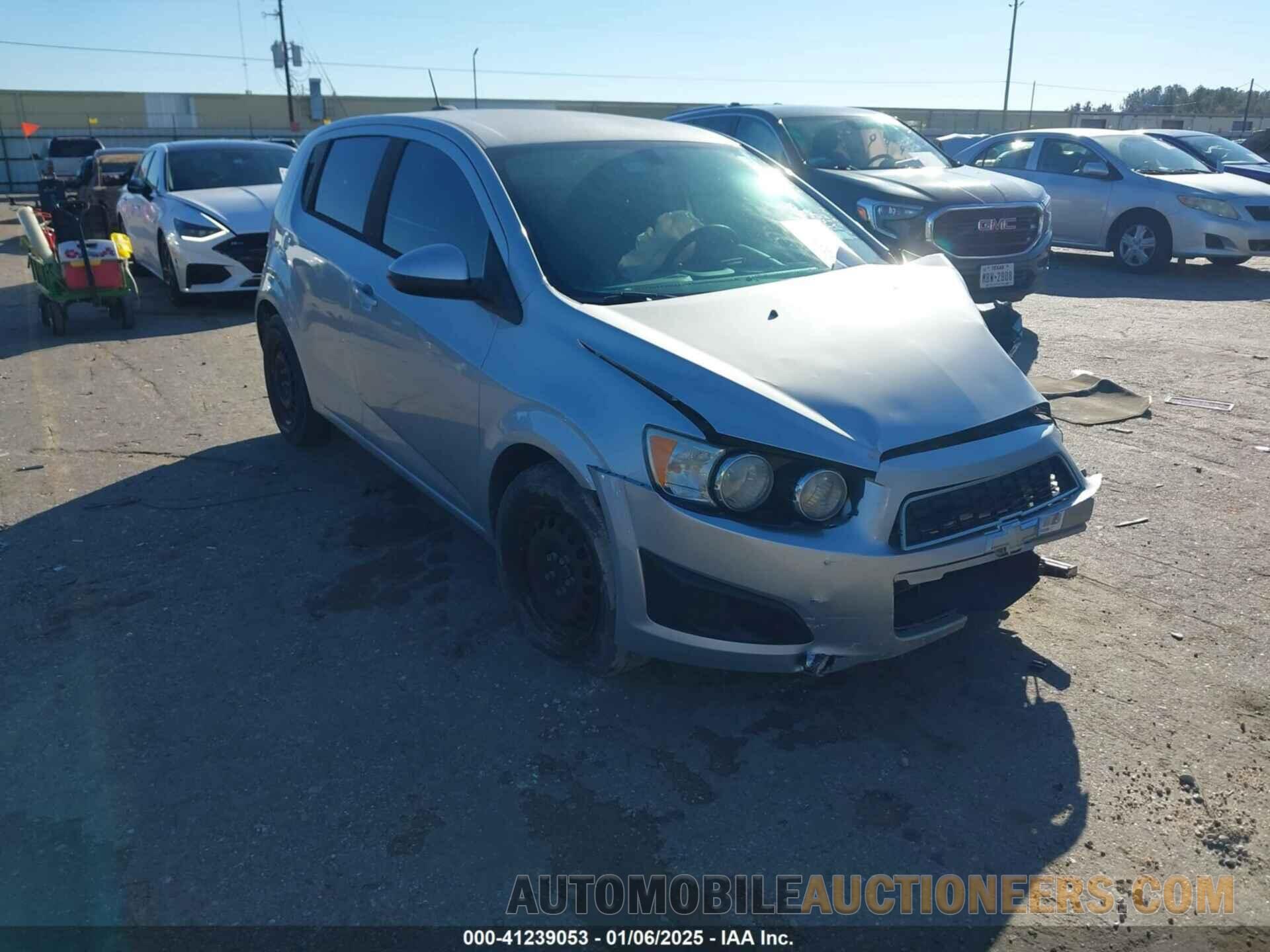 1G1JA6SH1F4156792 CHEVROLET SONIC 2015