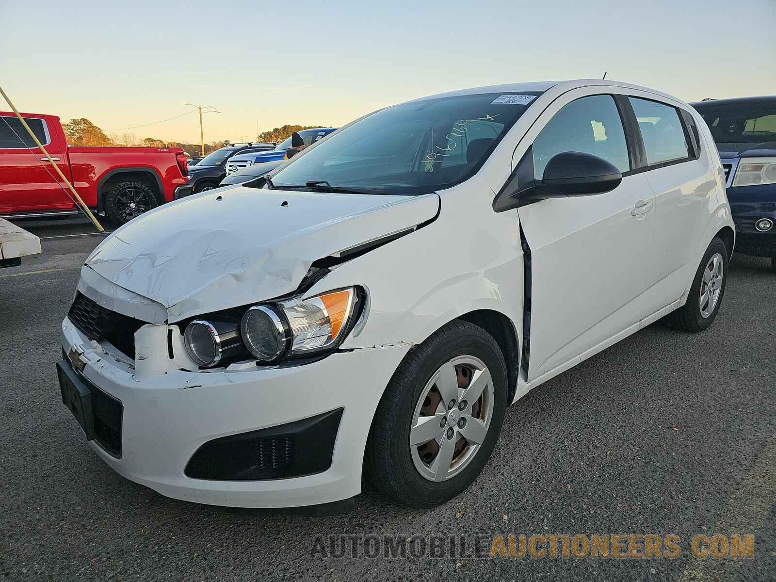 1G1JA6SH6F4196964 Chevrolet Sonic 2015