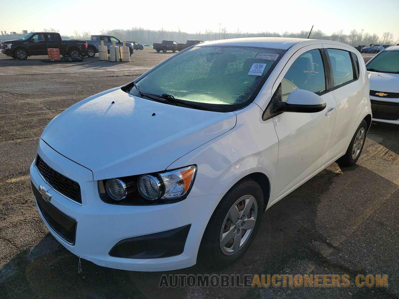 1G1JA6SH6G4160466 Chevrolet Sonic 2016