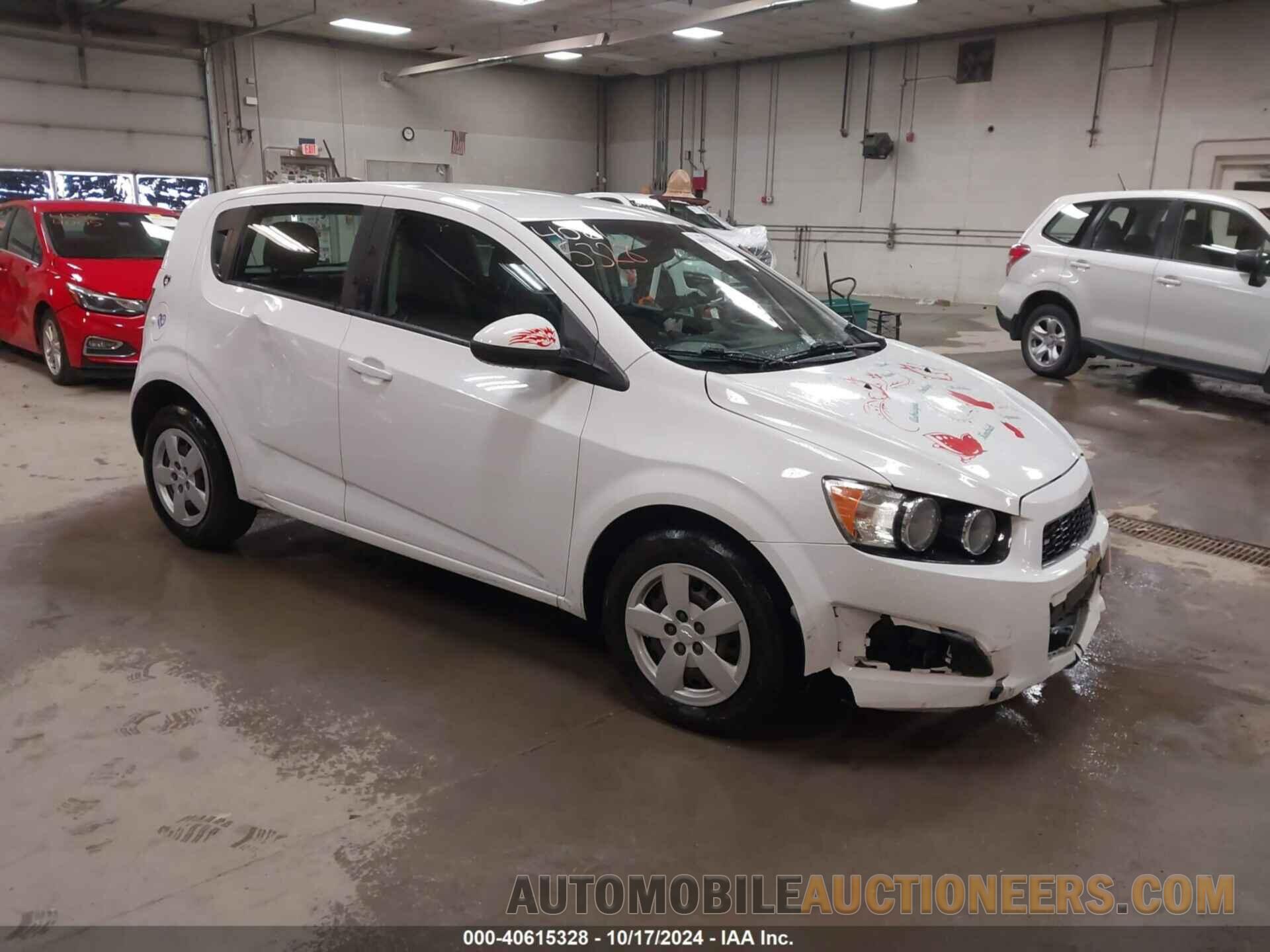 1G1JA6SH7F4193233 CHEVROLET SONIC 2015