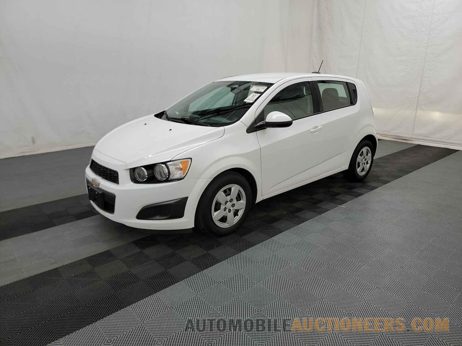 1G1JA6SH8G4179312 Chevrolet Sonic 2016