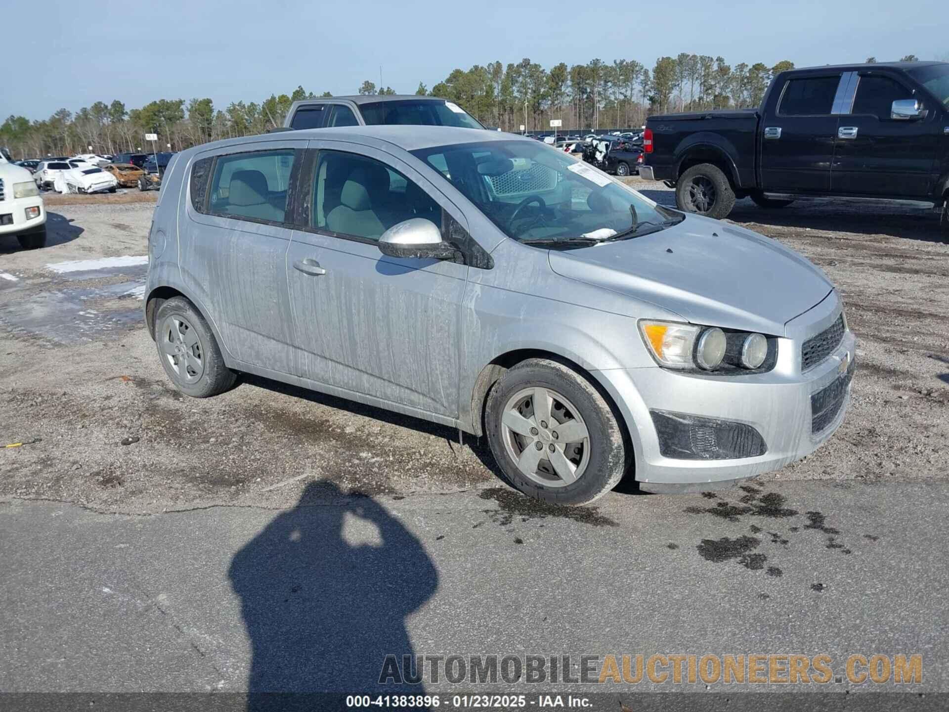 1G1JA6SH9F4128237 CHEVROLET SONIC 2015