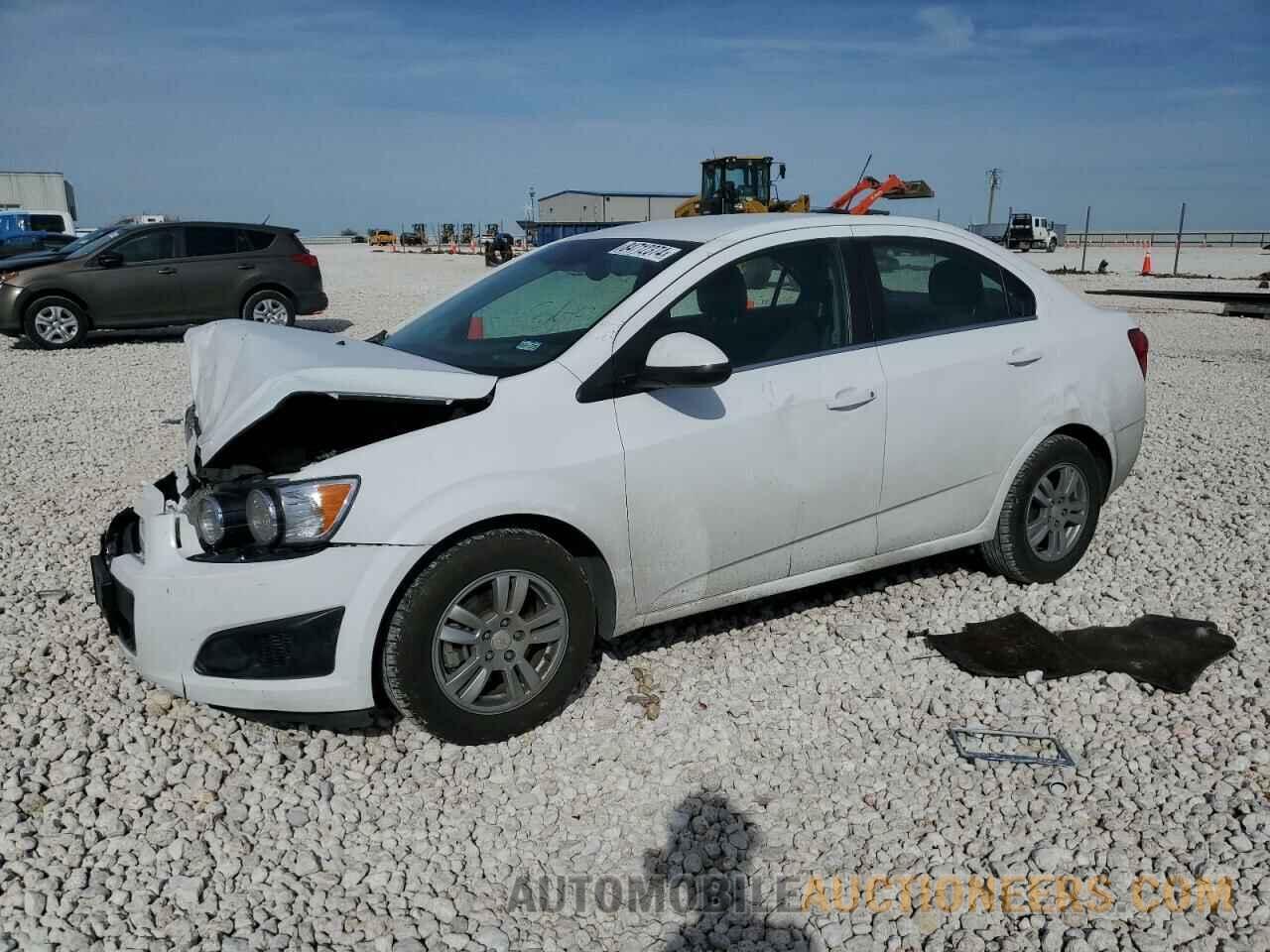 1G1JC5SB7F4215988 CHEVROLET SONIC 2015