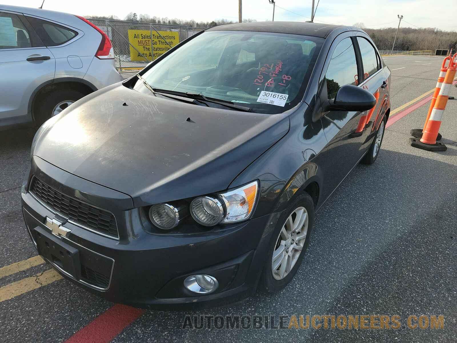 1G1JC5SH0G4120792 Chevrolet Sonic 2016