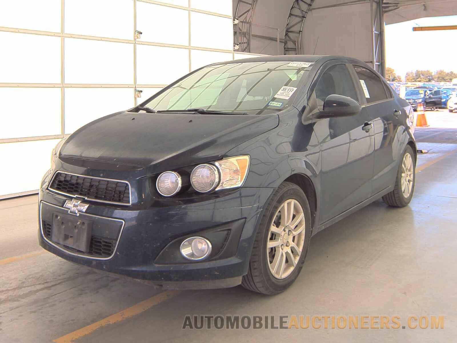 1G1JC5SH2G4106599 Chevrolet Sonic 2016