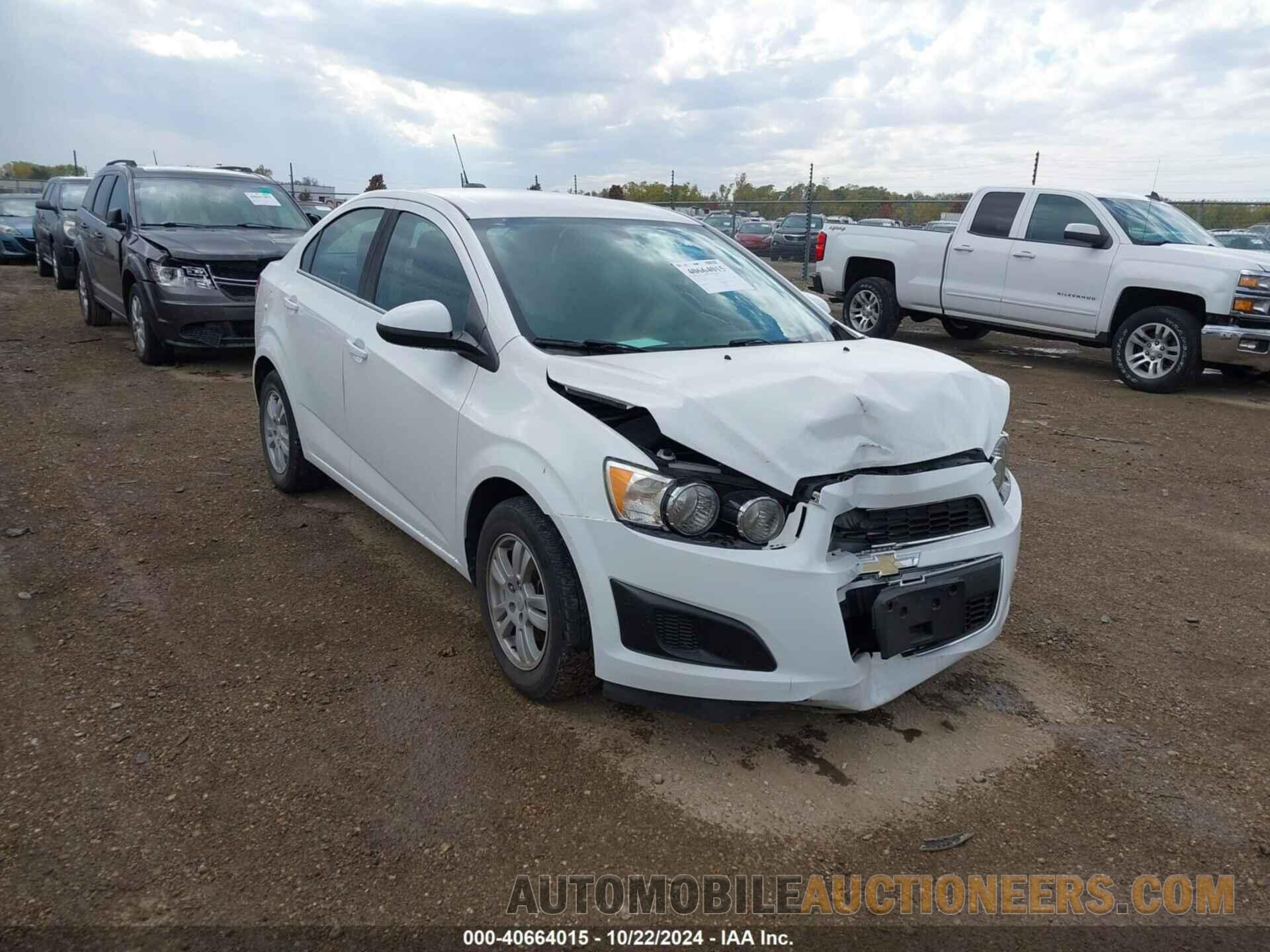 1G1JC5SH4F4127999 CHEVROLET SONIC 2015