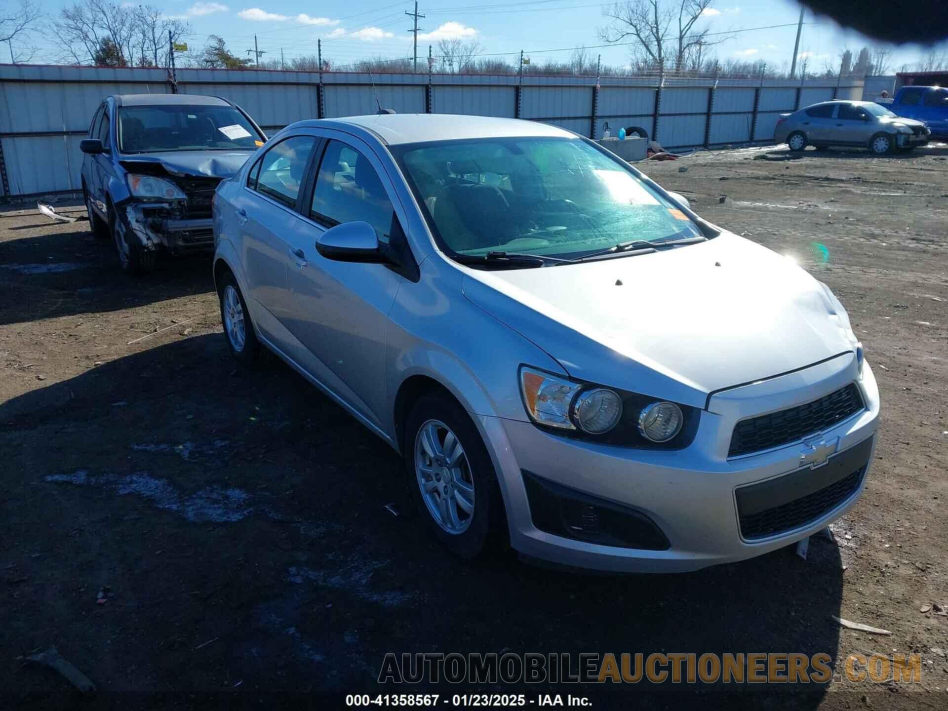 1G1JC5SH4F4172893 CHEVROLET SONIC 2015