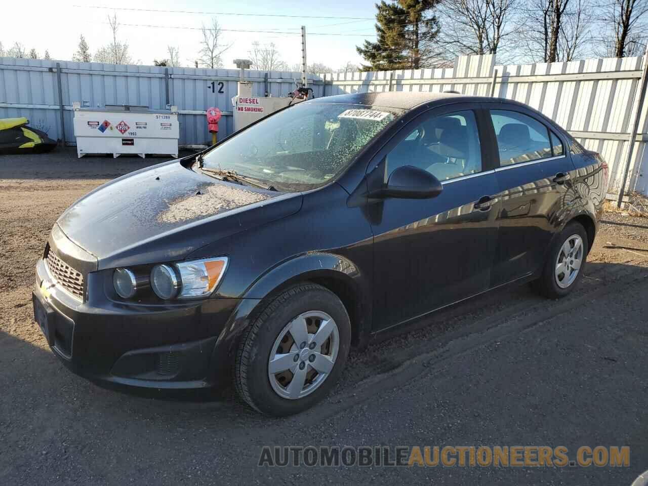 1G1JC5SH4F4174241 CHEVROLET SONIC 2015