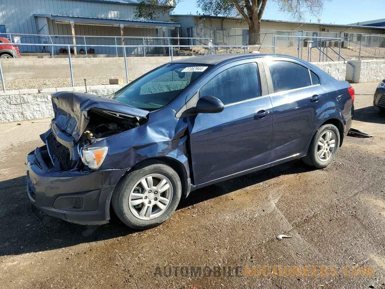 1G1JC5SH4F4207710 CHEVROLET SONIC 2015