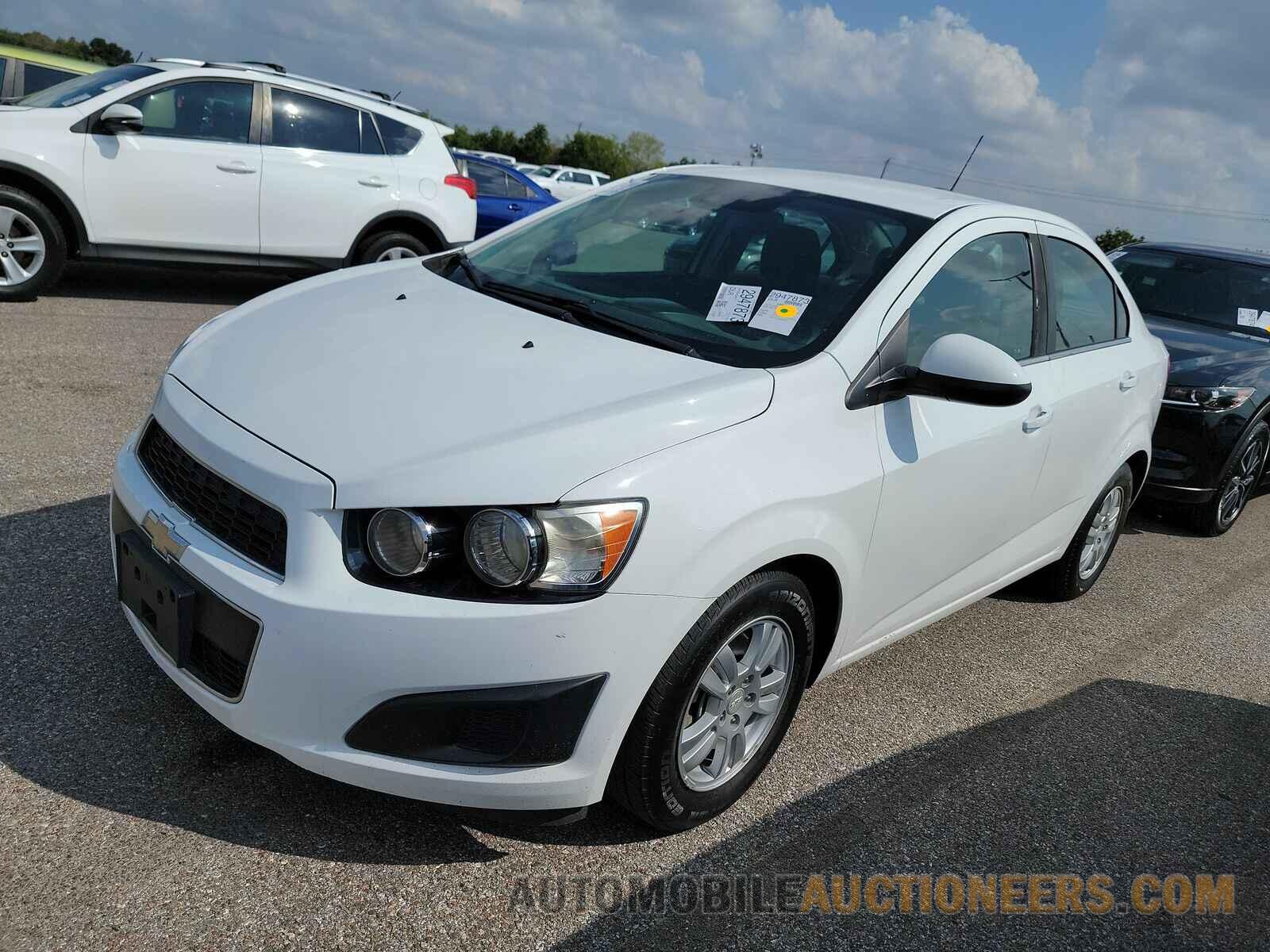 1G1JC5SH4G4185600 Chevrolet Sonic 2016