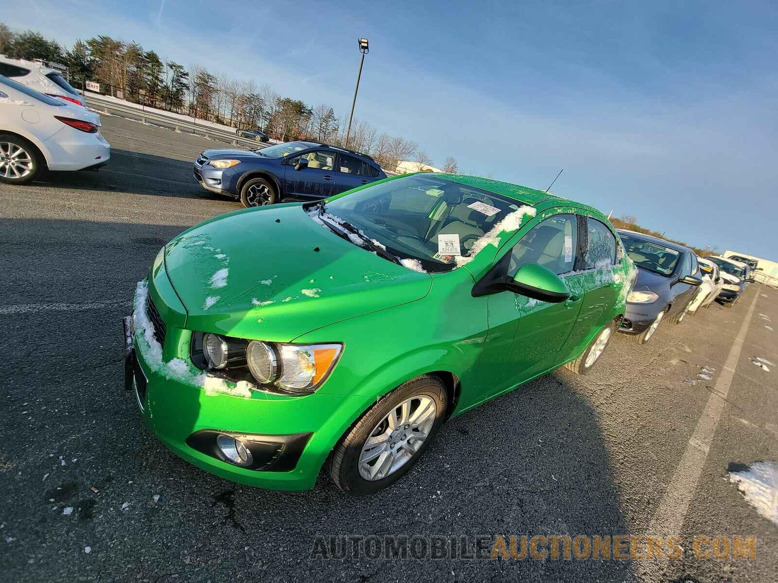 1G1JC5SH6G4165638 Chevrolet Sonic 2016