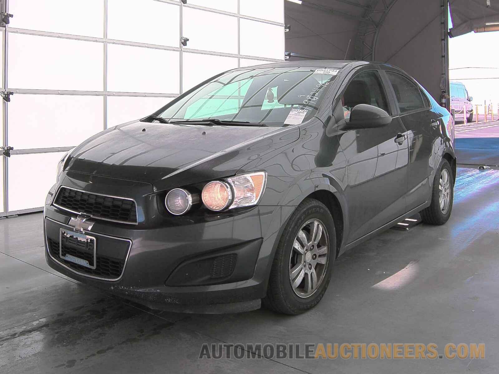 1G1JC5SH7G4114911 Chevrolet Sonic 2016