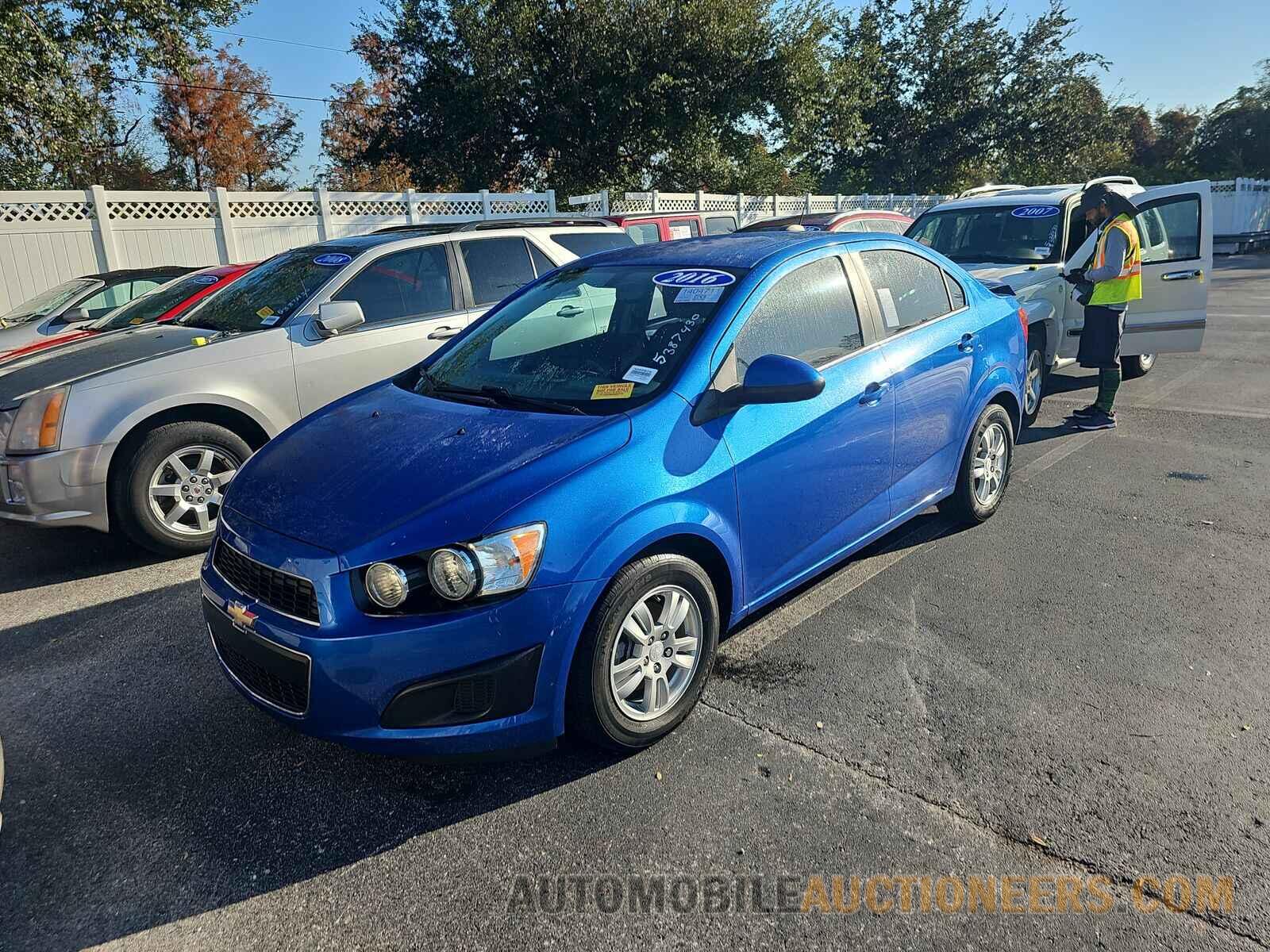 1G1JC5SH8G4184885 Chevrolet Sonic 2016