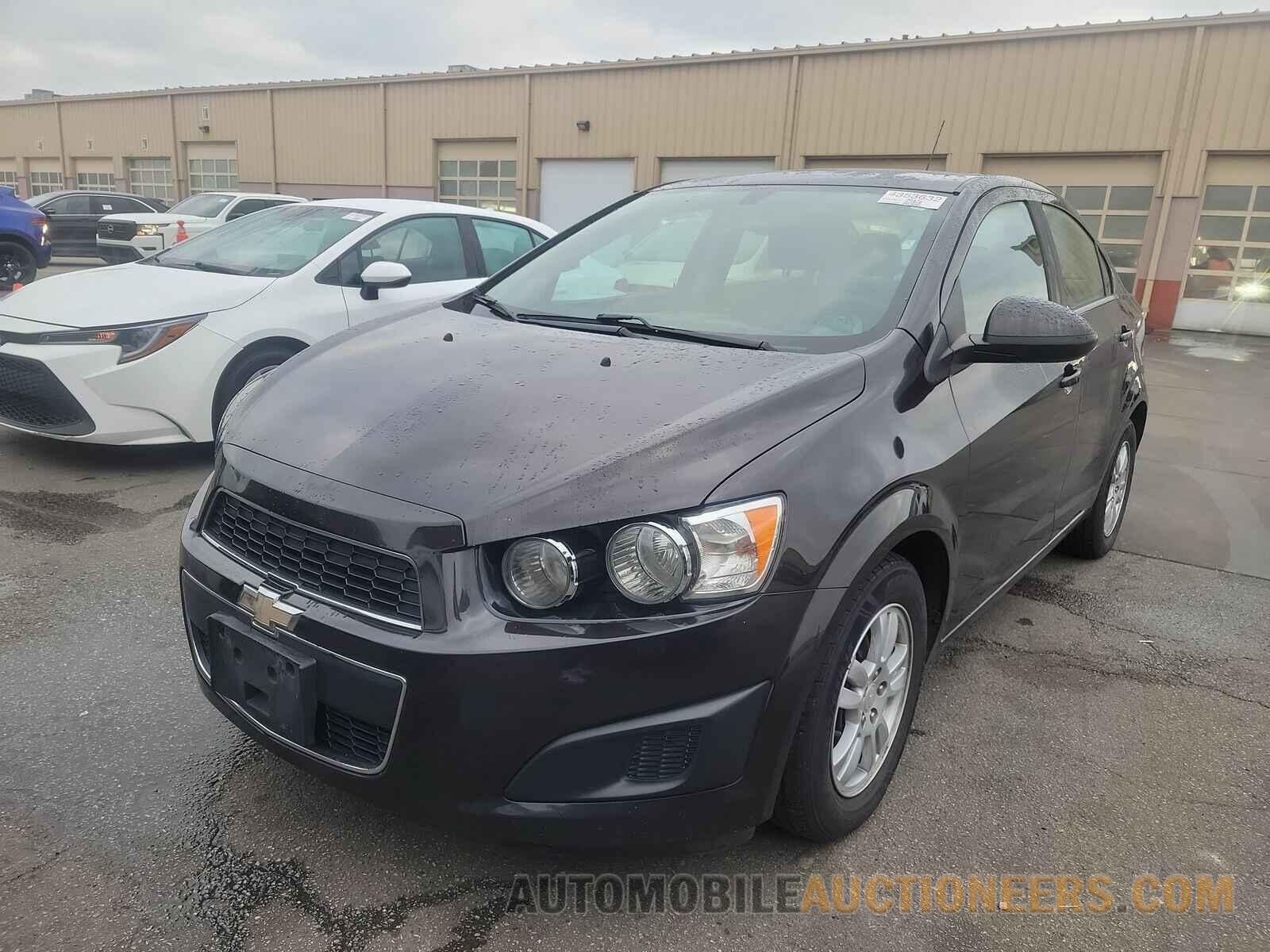 1G1JC5SH9G4119477 Chevrolet Sonic 2016