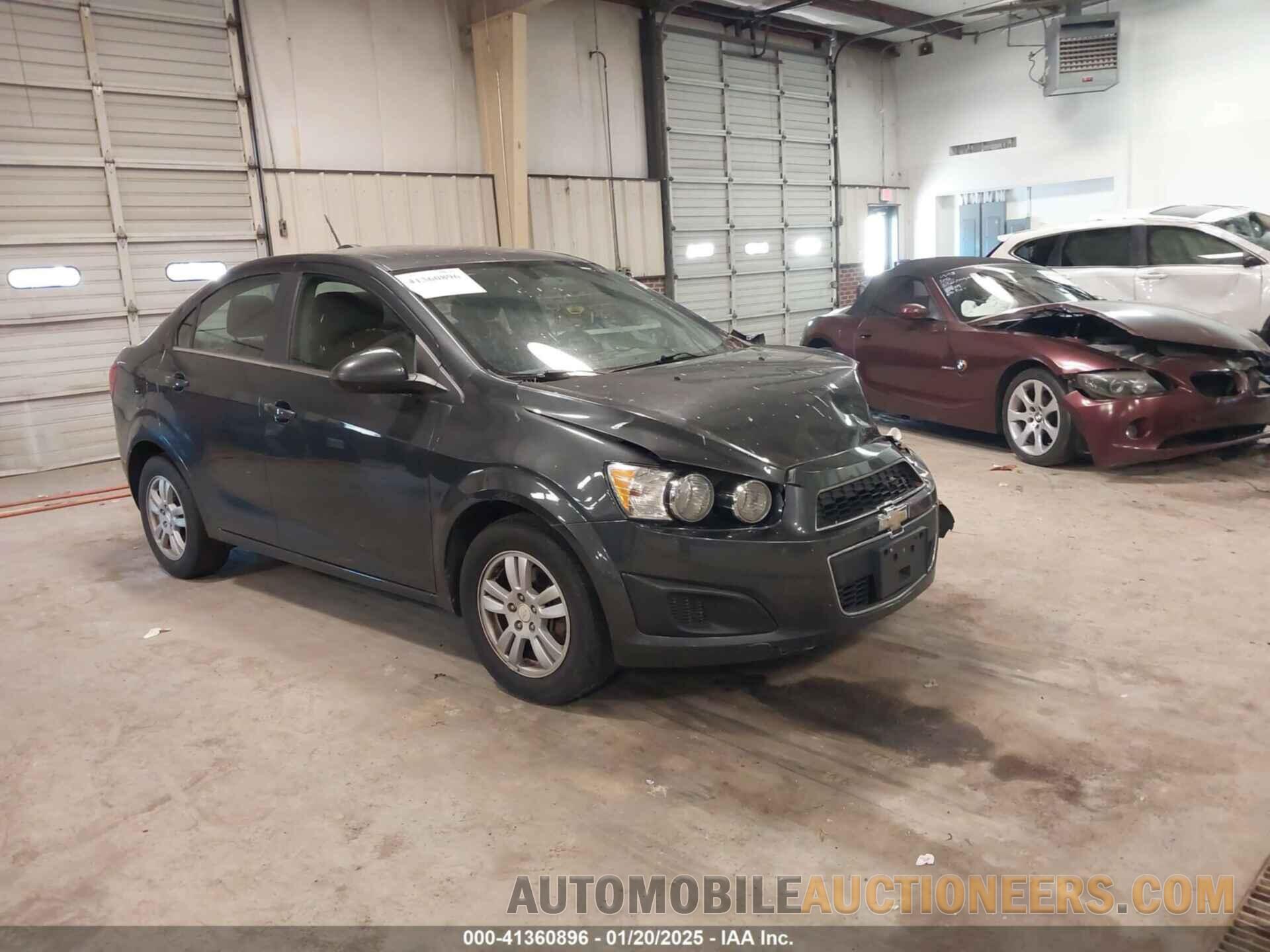 1G1JC5SHXG4138801 CHEVROLET SONIC 2016