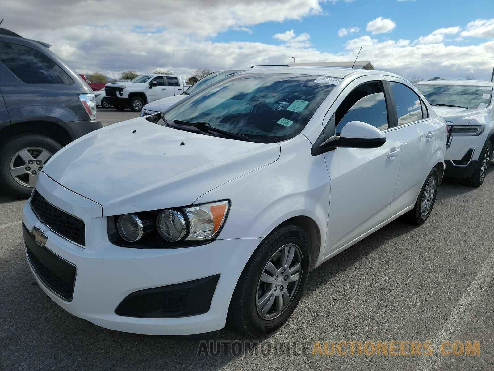 1G1JC5SHXG4150463 Chevrolet Sonic 2016