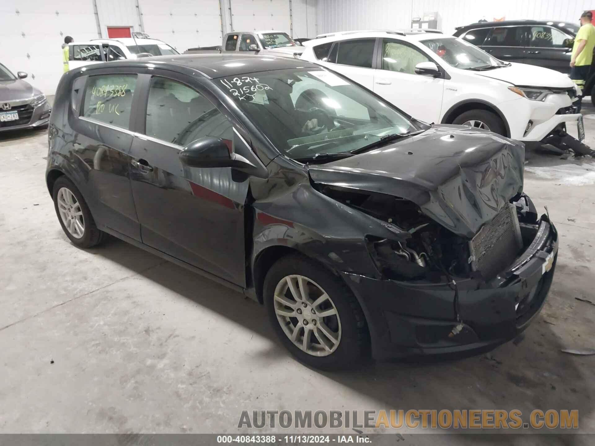 1G1JC6SB1F4152067 CHEVROLET SONIC 2015