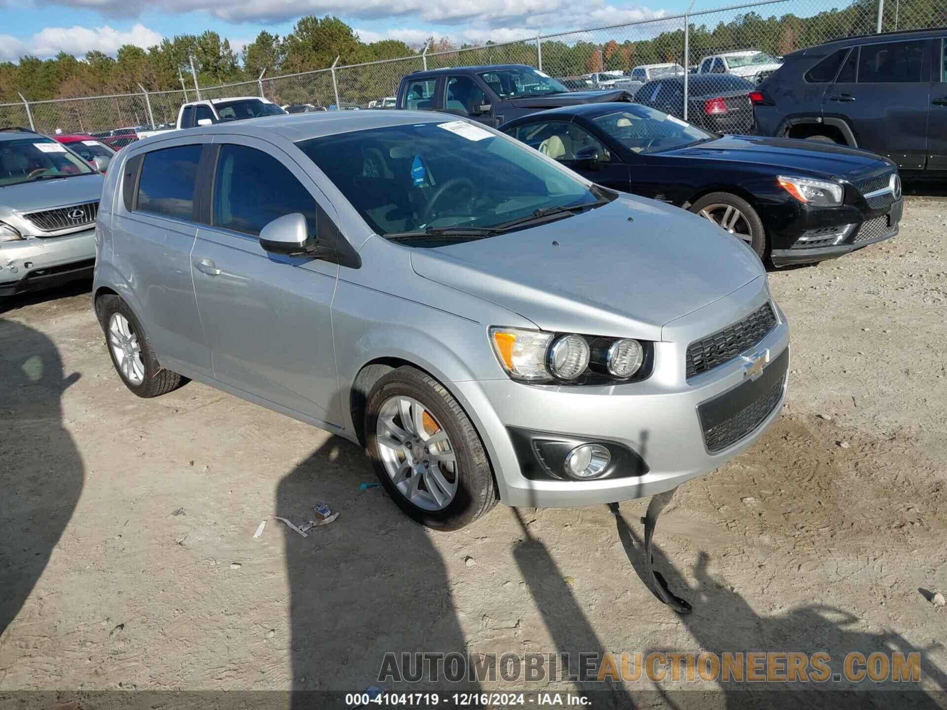 1G1JC6SB6F4141971 CHEVROLET SONIC 2015