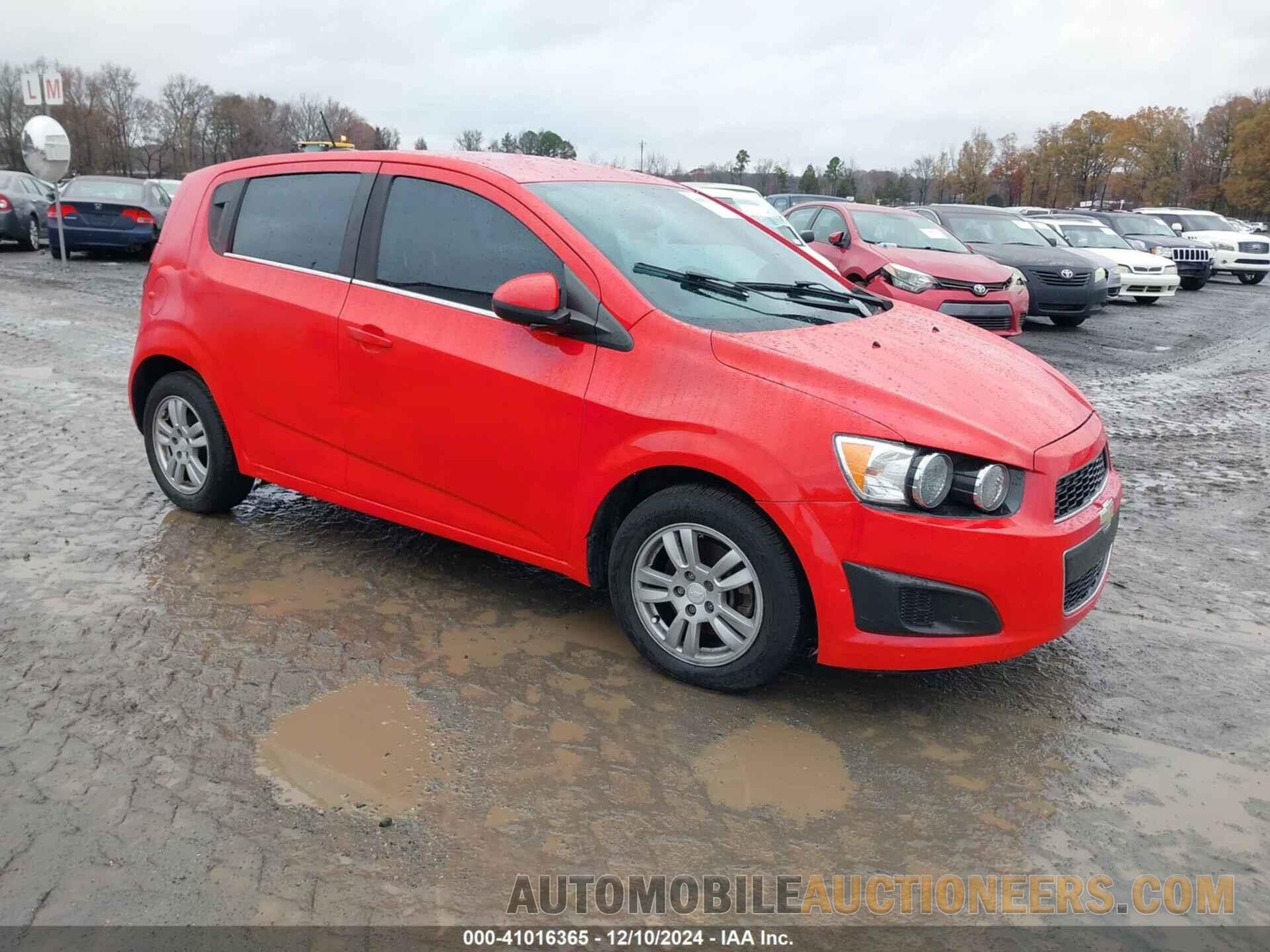 1G1JC6SH1F4133832 CHEVROLET SONIC 2015