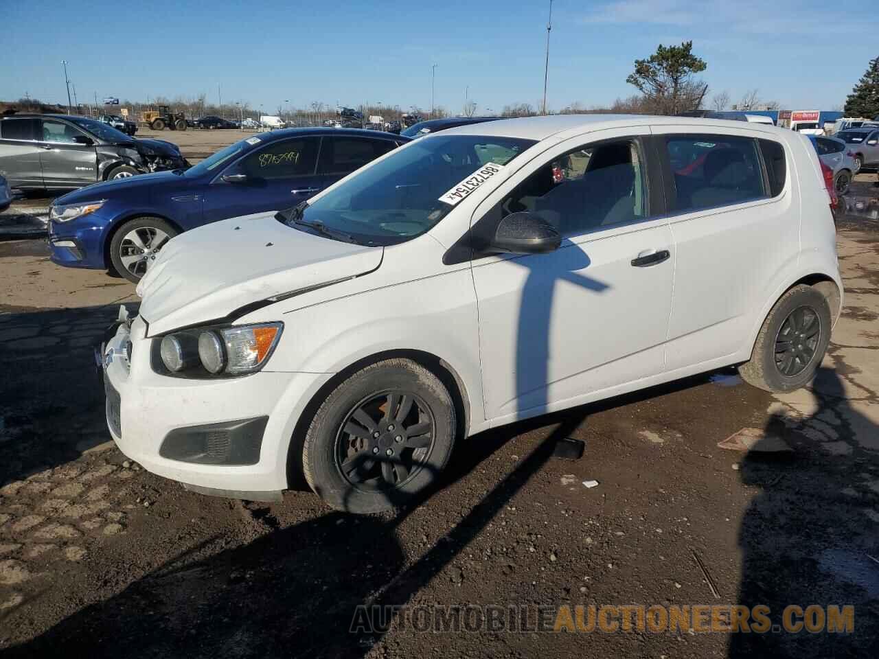 1G1JC6SH3F4106082 CHEVROLET SONIC 2015