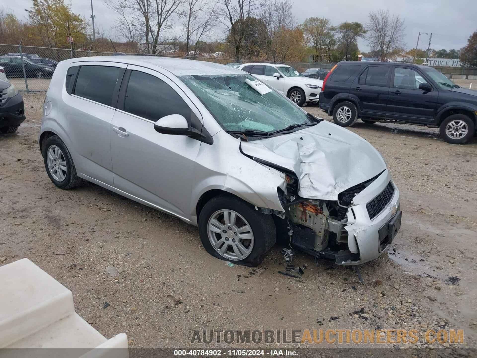 1G1JC6SH3F4123352 CHEVROLET SONIC 2015