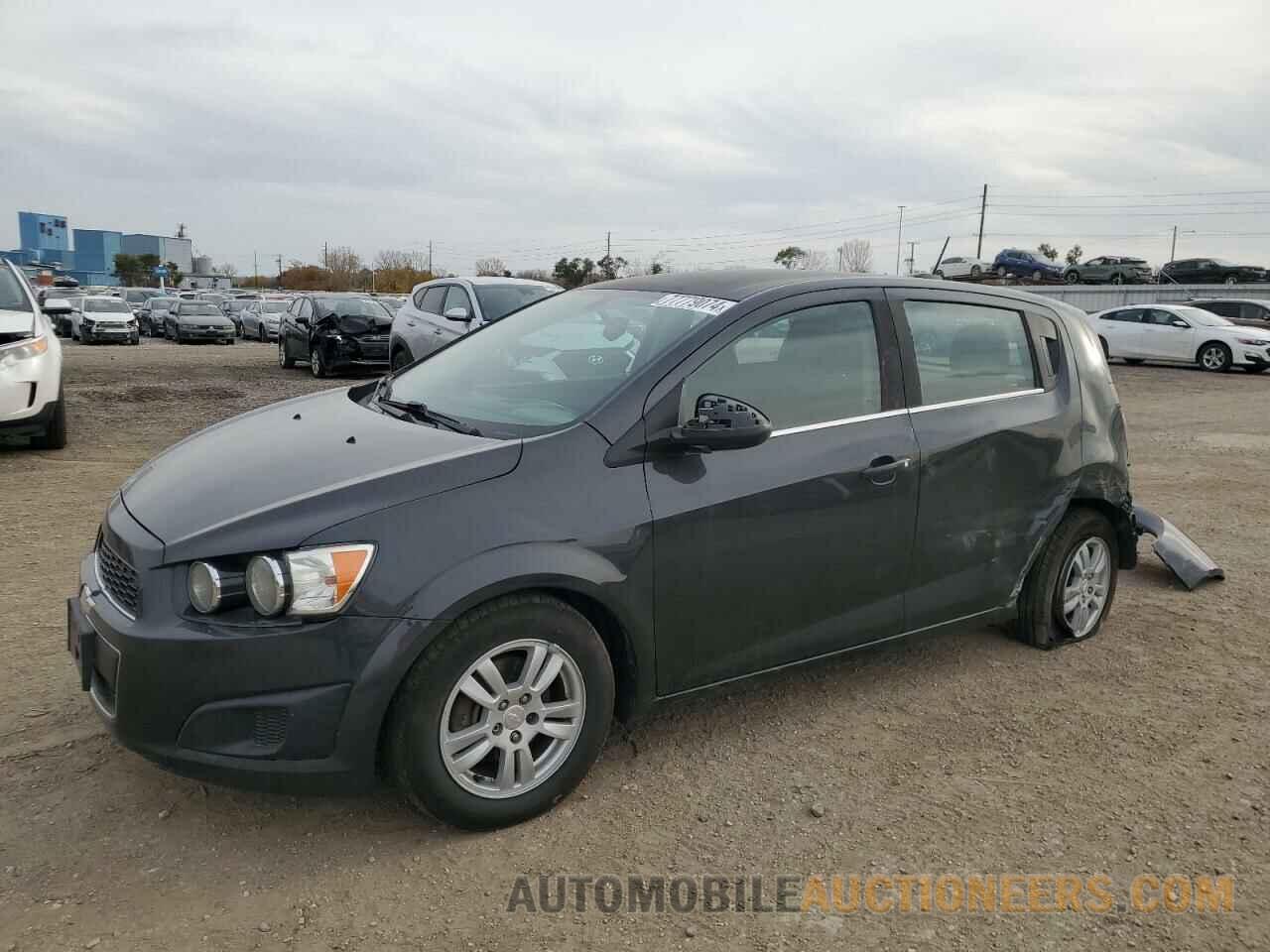 1G1JC6SH4F4121920 CHEVROLET SONIC 2015