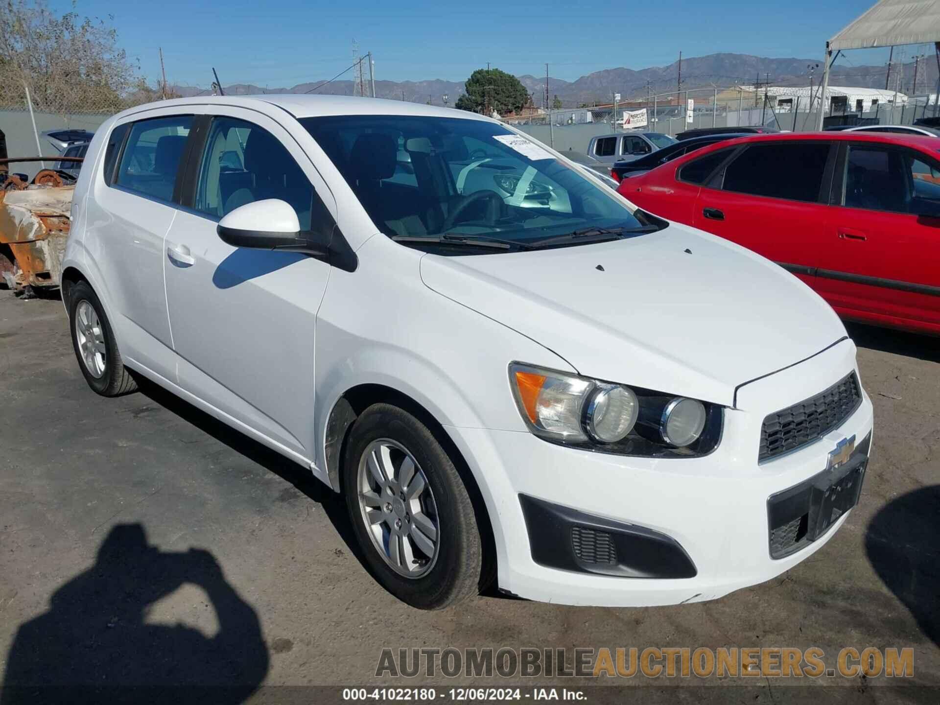 1G1JC6SH6F4155339 CHEVROLET SONIC 2015