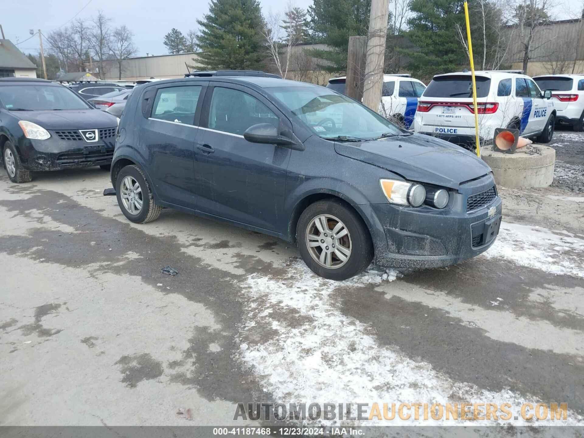 1G1JC6SH6F4162999 CHEVROLET SONIC 2015