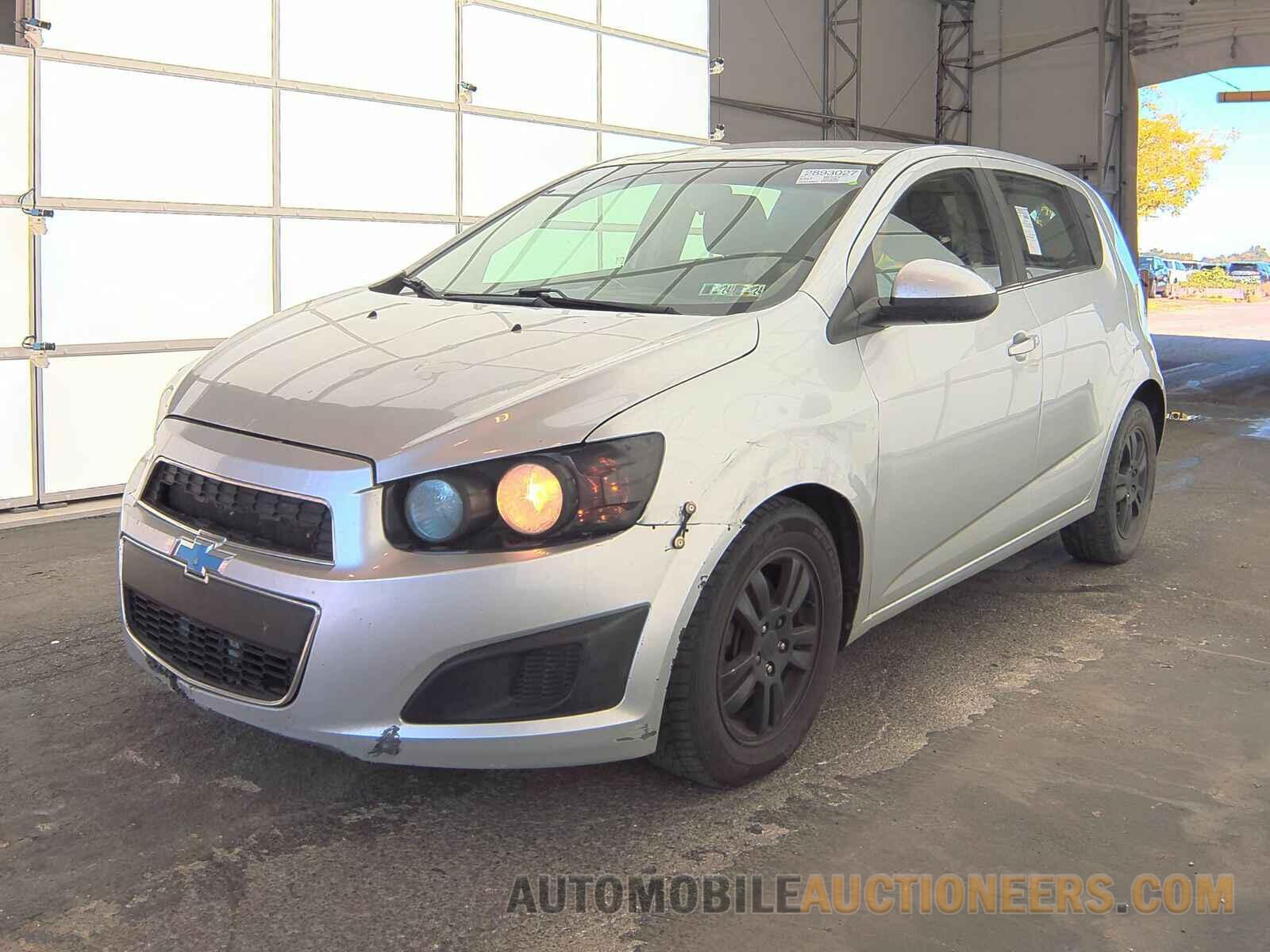 1G1JC6SH6G4157528 Chevrolet Sonic 2016