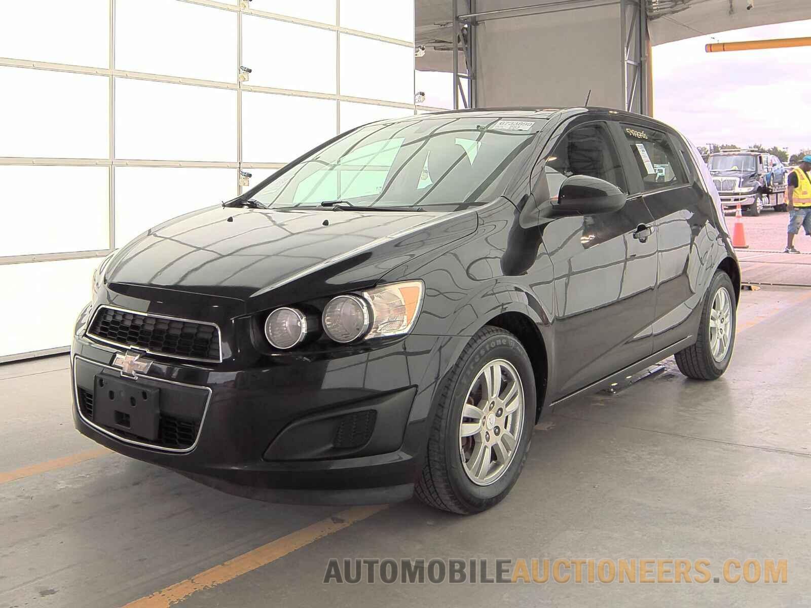 1G1JC6SH8F4157870 Chevrolet Sonic 2015