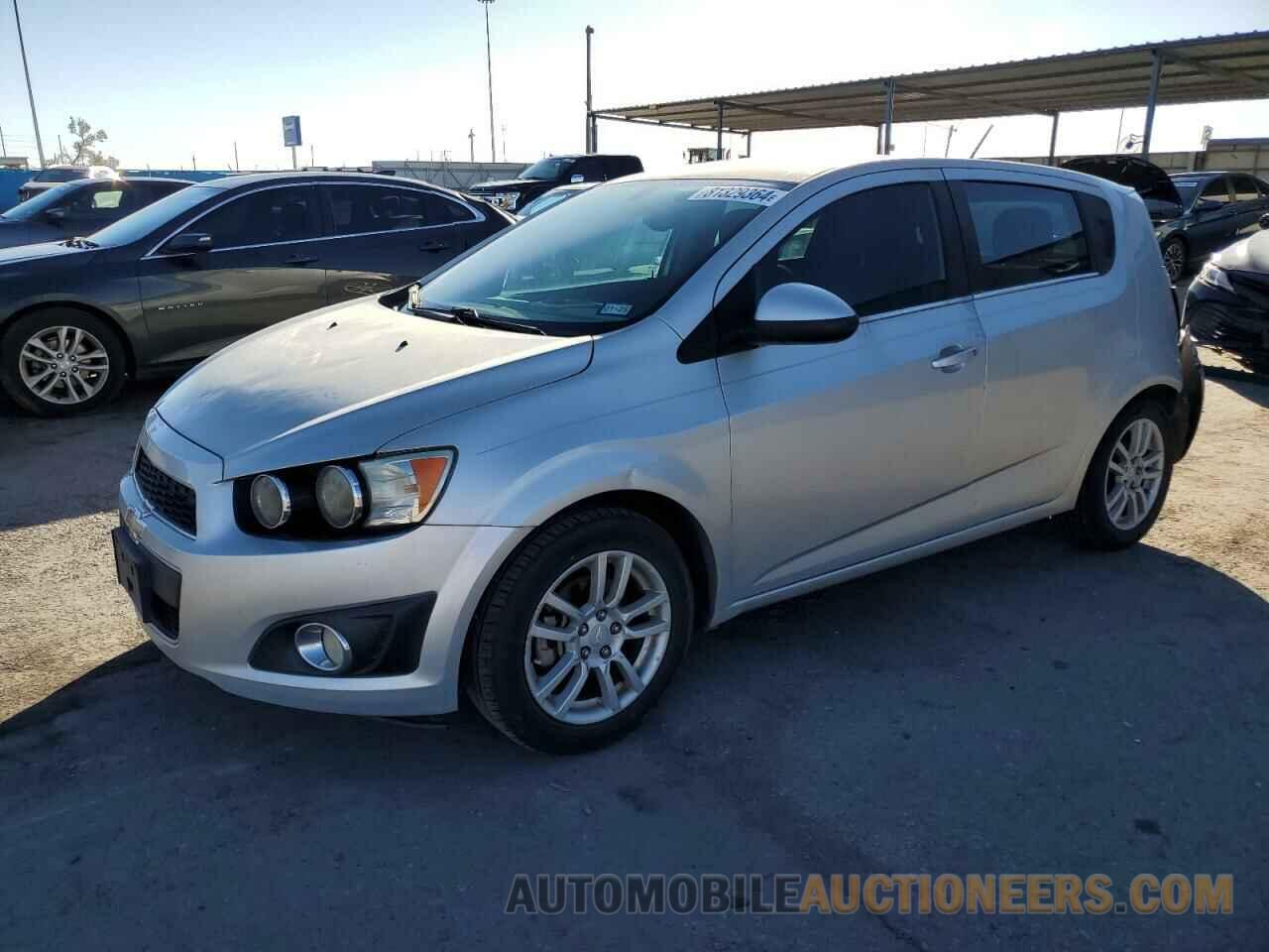 1G1JC6SH9F4130032 CHEVROLET SONIC 2015