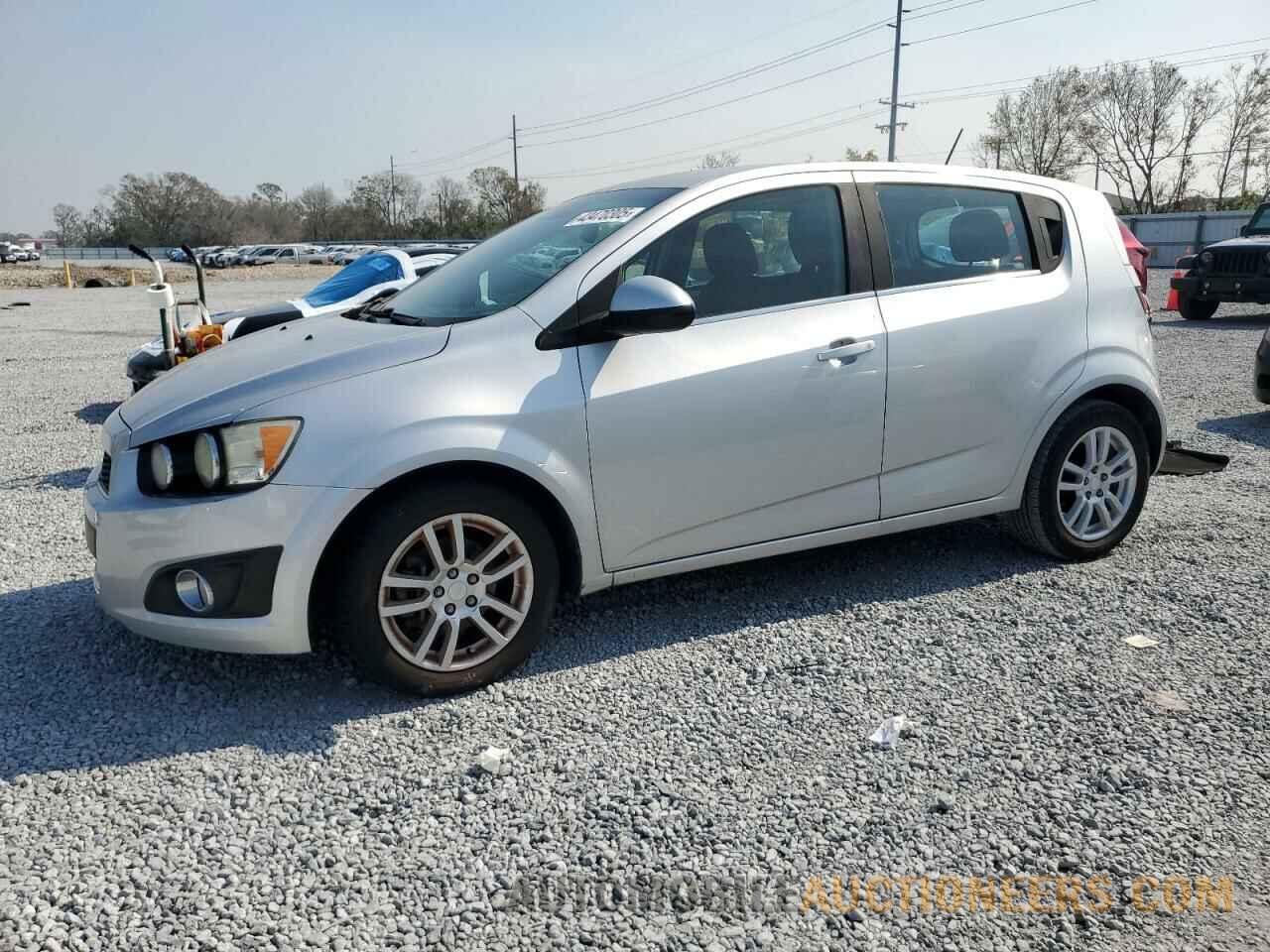 1G1JC6SHXF4144392 CHEVROLET SONIC 2015