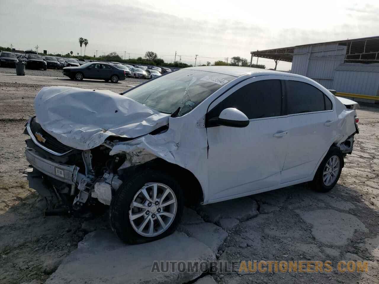 1G1JD5SH8J4109608 CHEVROLET SONIC 2018