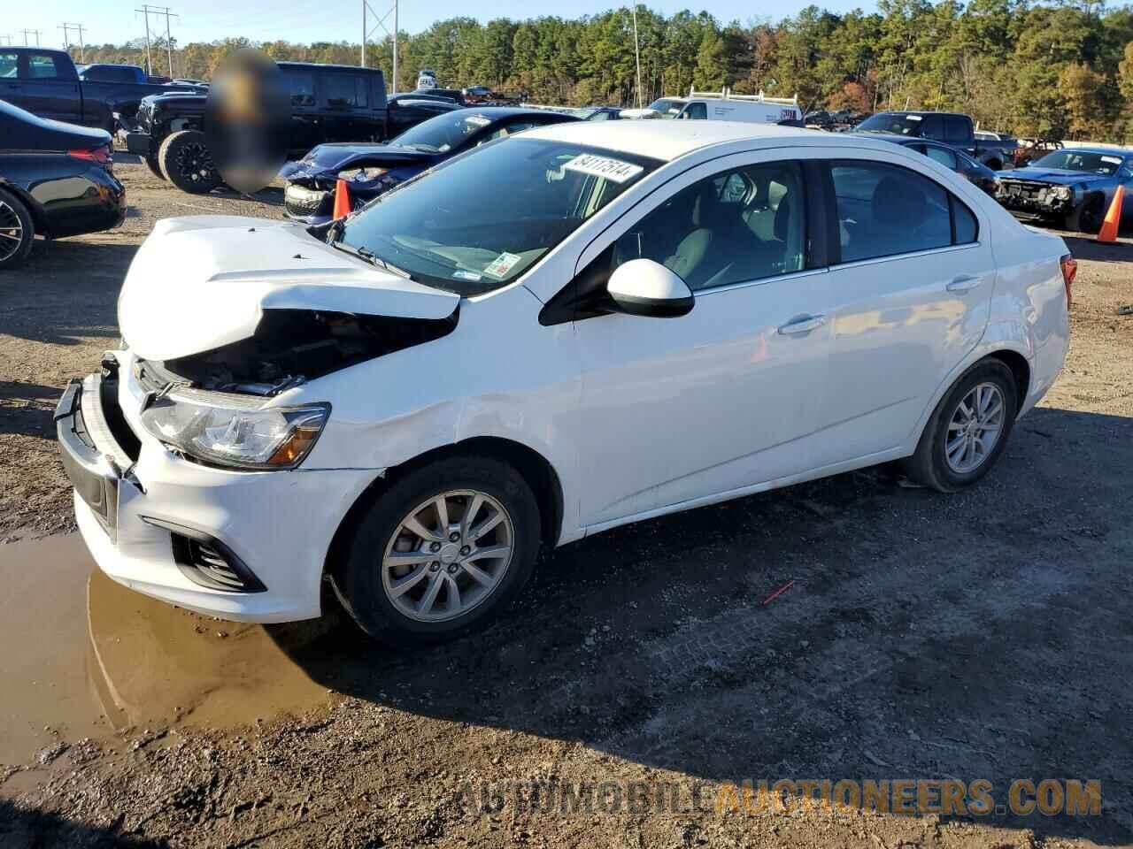 1G1JD5SH8J4116929 CHEVROLET SONIC 2018