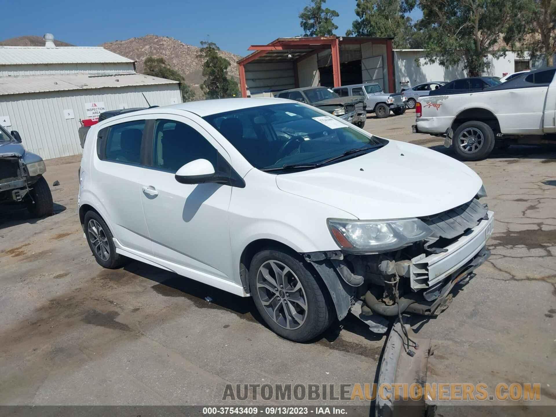 1G1JD6SB1J4100699 CHEVROLET SONIC 2018