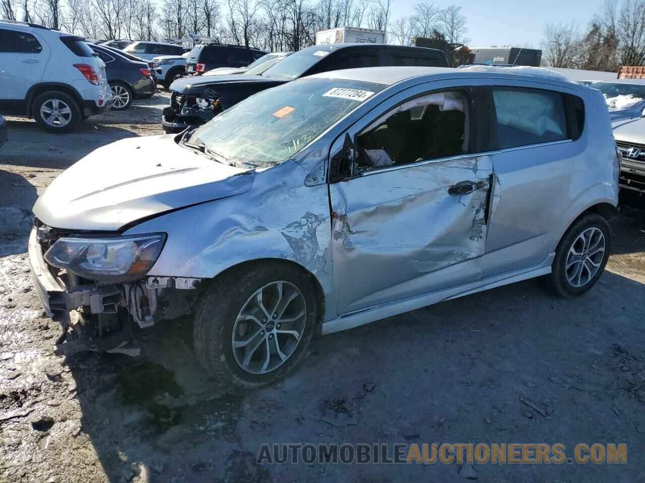 1G1JD6SB3K4133818 CHEVROLET SONIC 2019