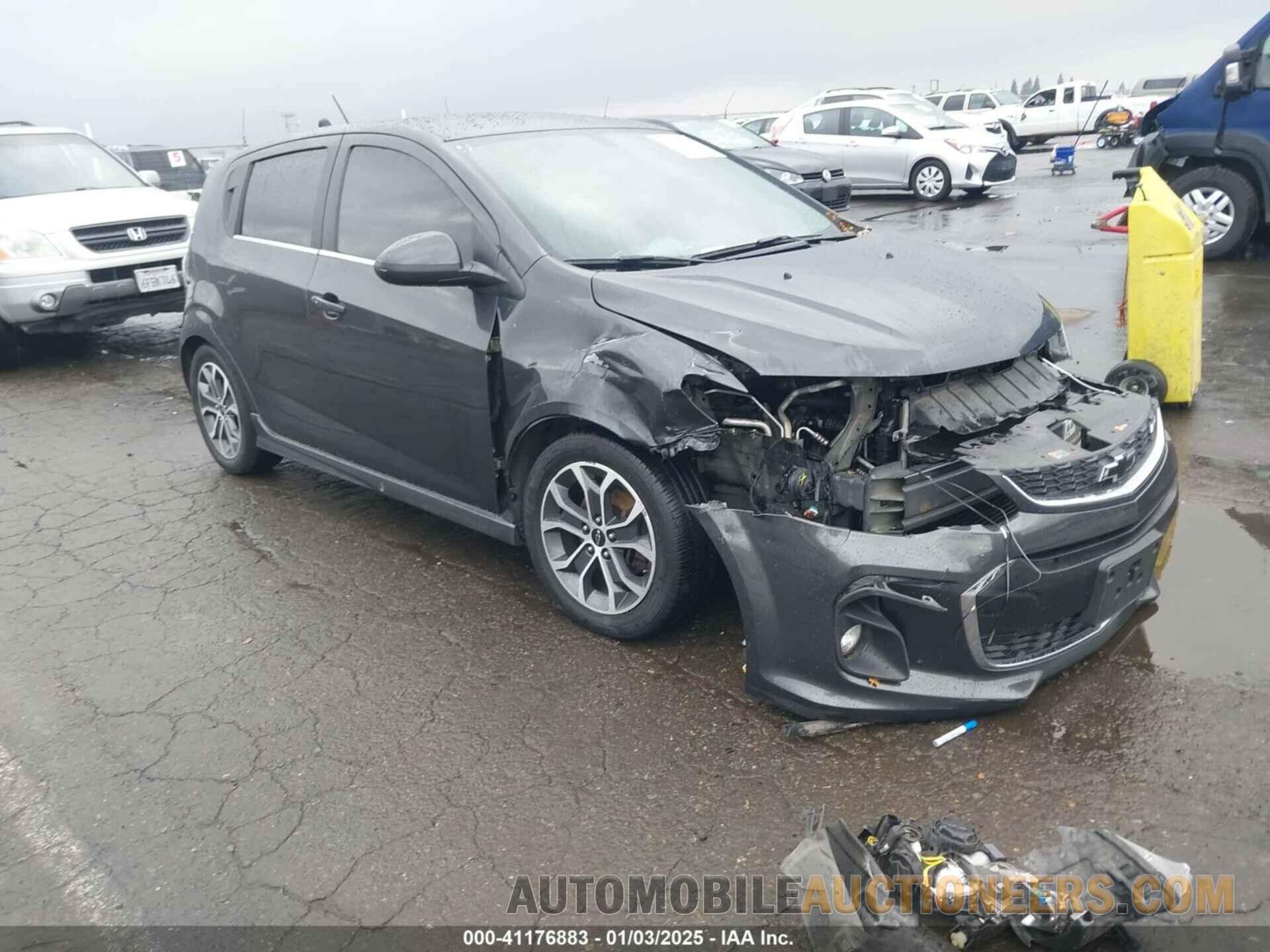 1G1JD6SB8K4147388 CHEVROLET SONIC 2019