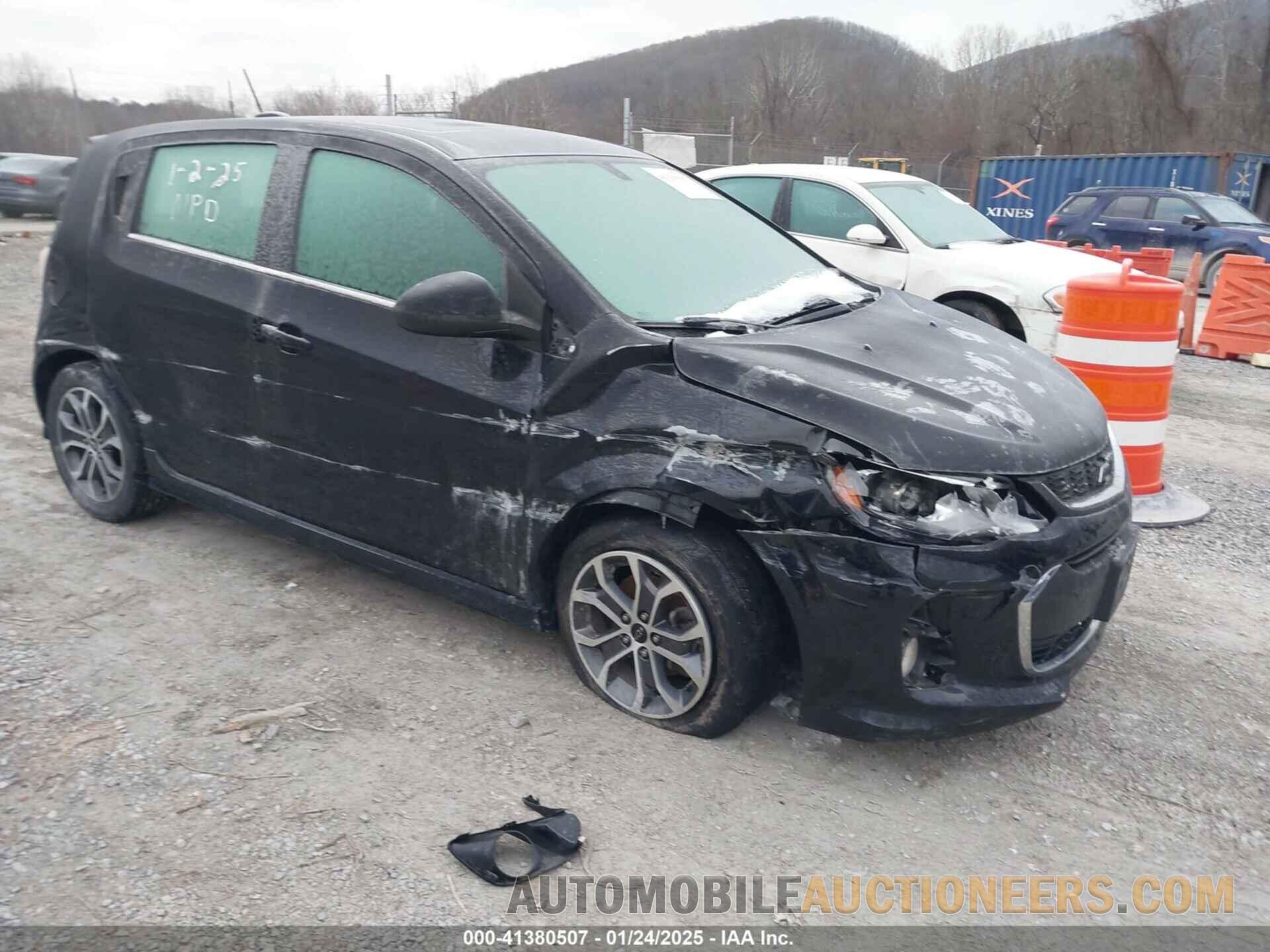 1G1JD6SBXK4147957 CHEVROLET SONIC 2019