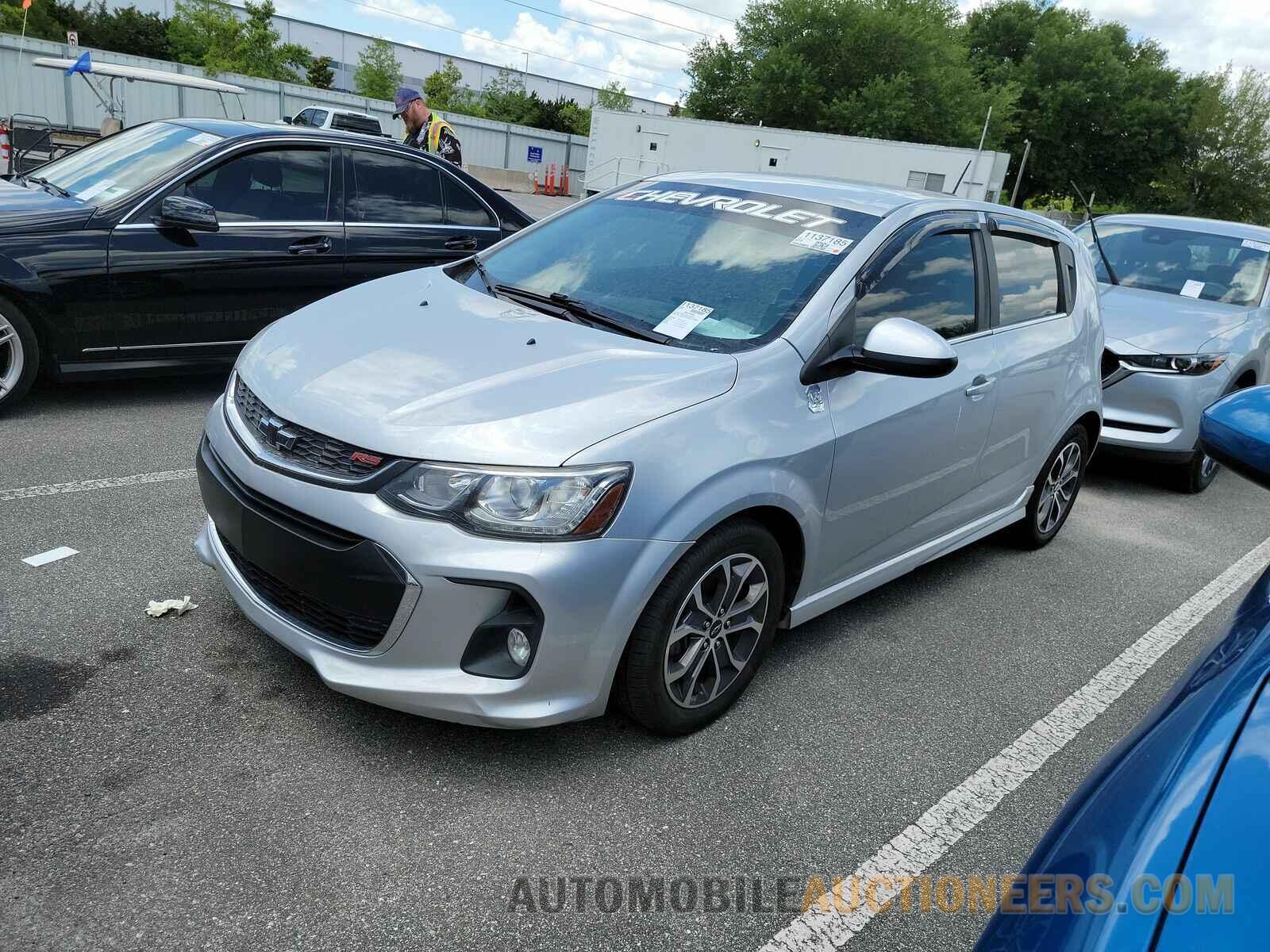 1G1JD6SH1J4107026 Chevrolet Sonic 2018