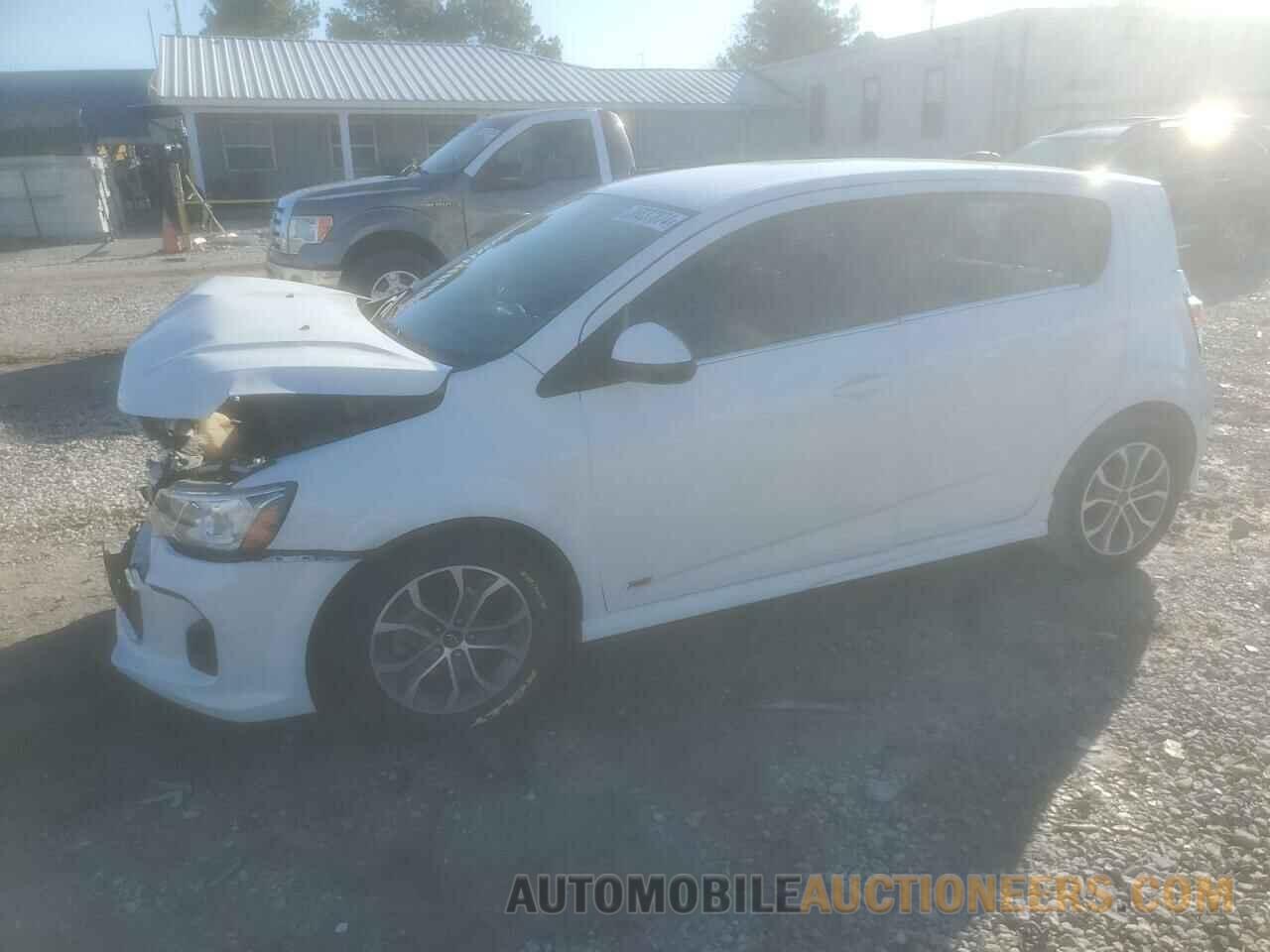 1G1JD6SH2J4120612 CHEVROLET SONIC 2018