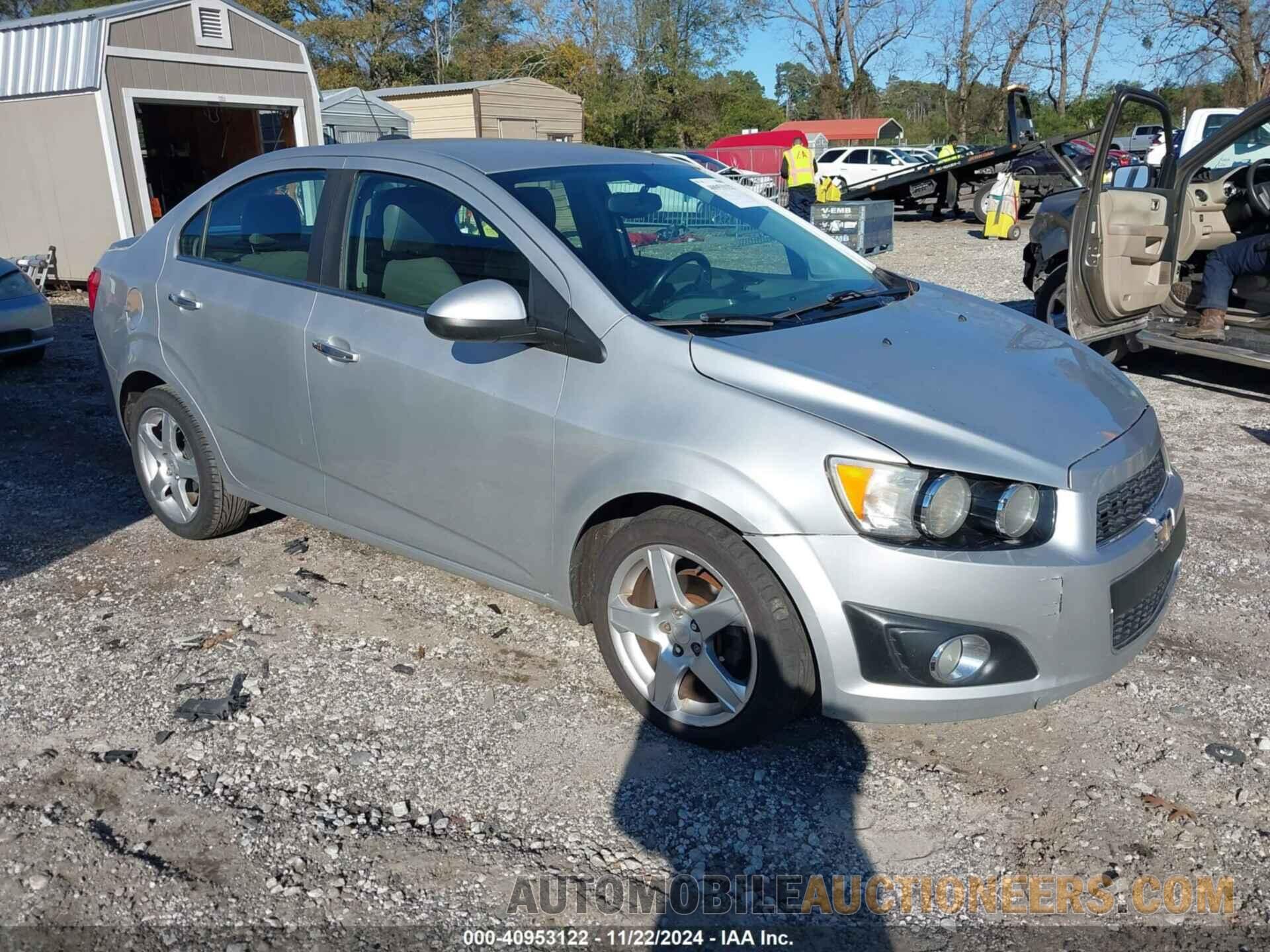 1G1JE5SB2F4106218 CHEVROLET SONIC 2015