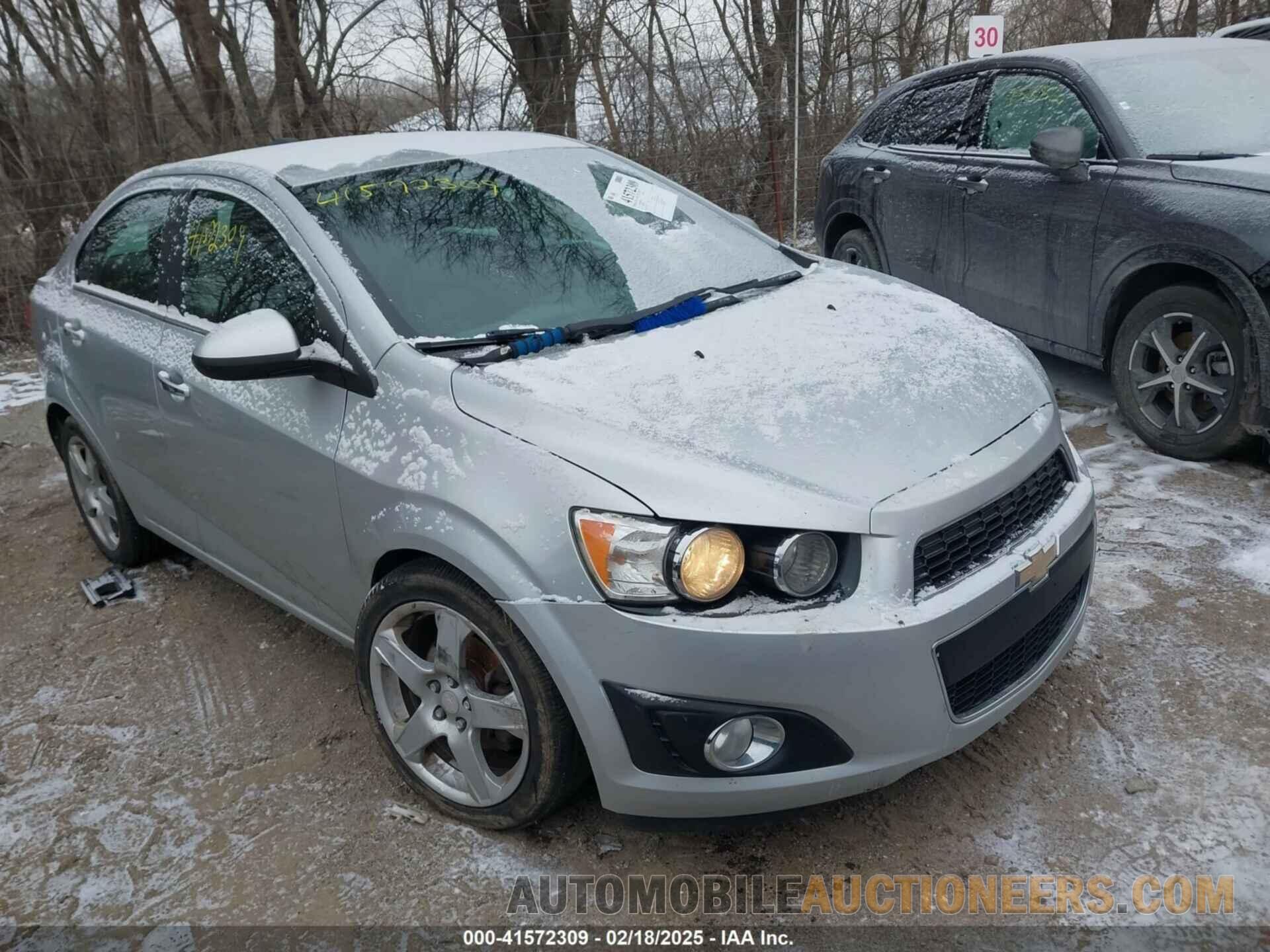 1G1JE5SB5F4121571 CHEVROLET SONIC 2015