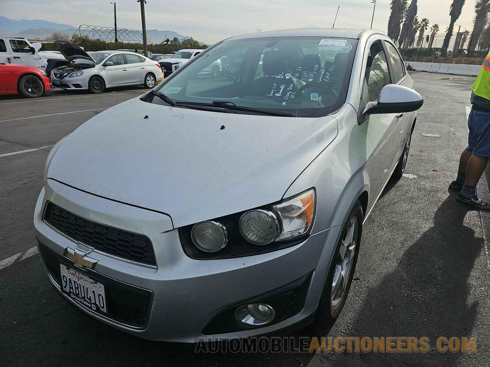 1G1JE5SB6F4186400 Chevrolet Sonic 2015