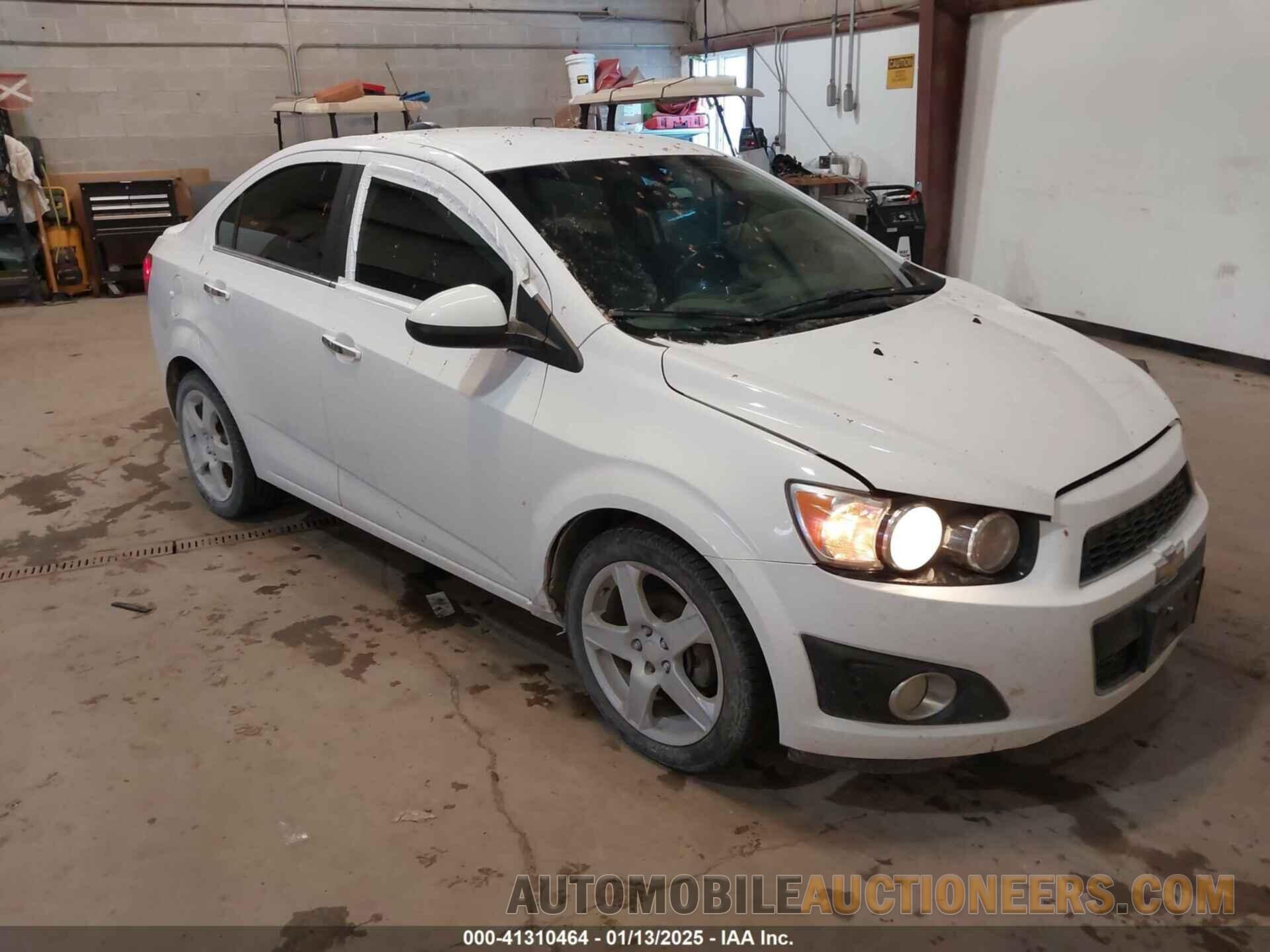 1G1JE5SB7F4121961 CHEVROLET SONIC 2015