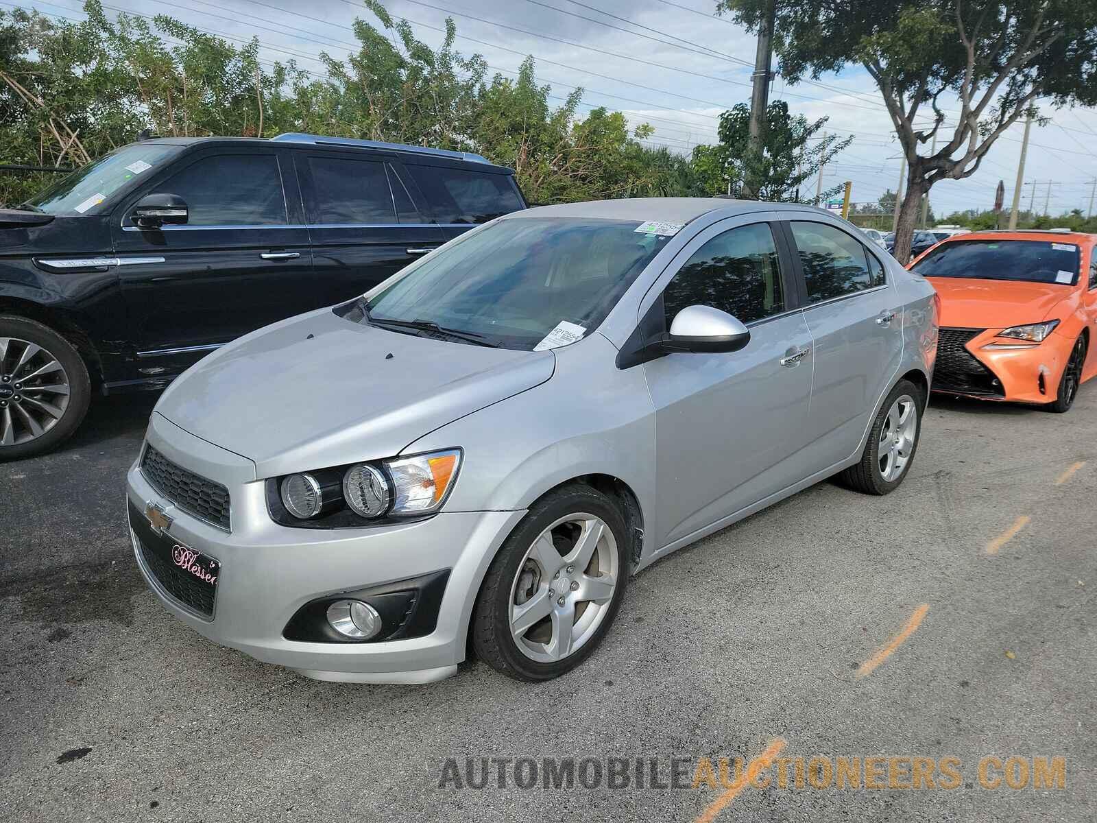 1G1JE5SB9G4134650 Chevrolet Sonic 2016