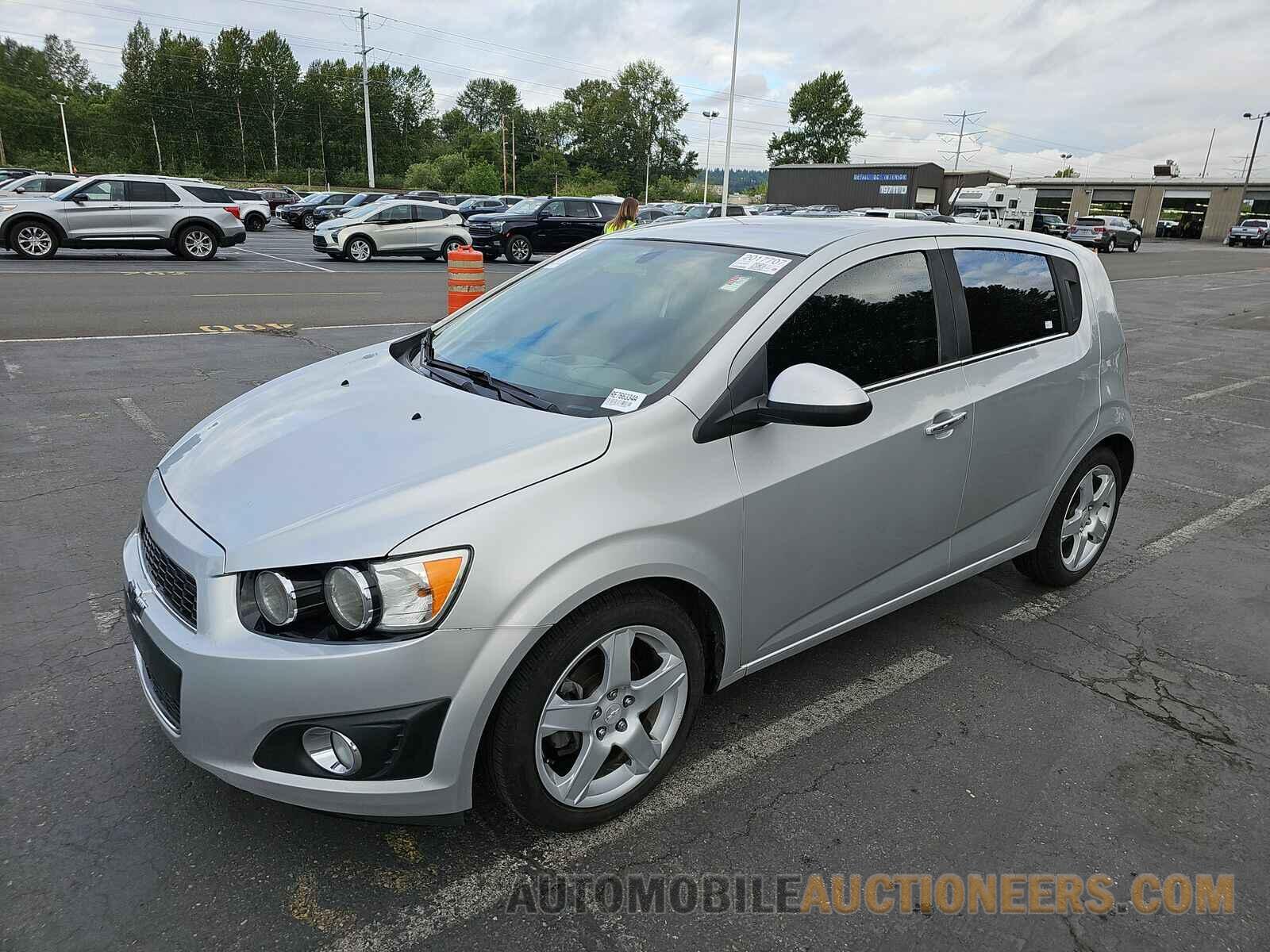 1G1JE6SB2F4121307 Chevrolet Sonic 2015