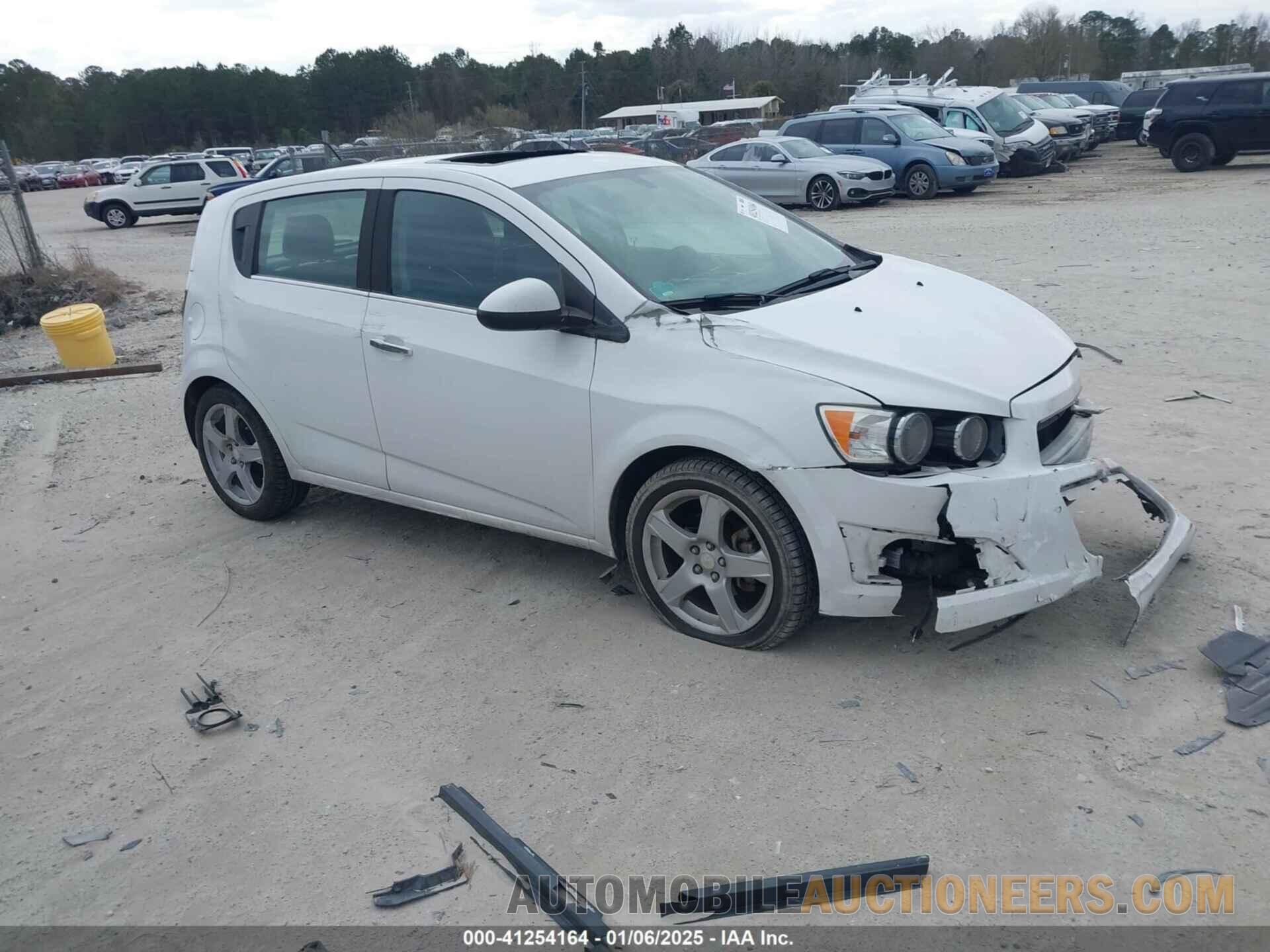 1G1JE6SB3F4216796 CHEVROLET SONIC 2015