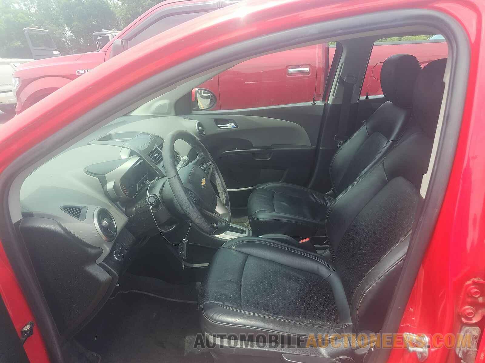 1G1JE6SB3G4138098 Chevrolet Sonic 2016